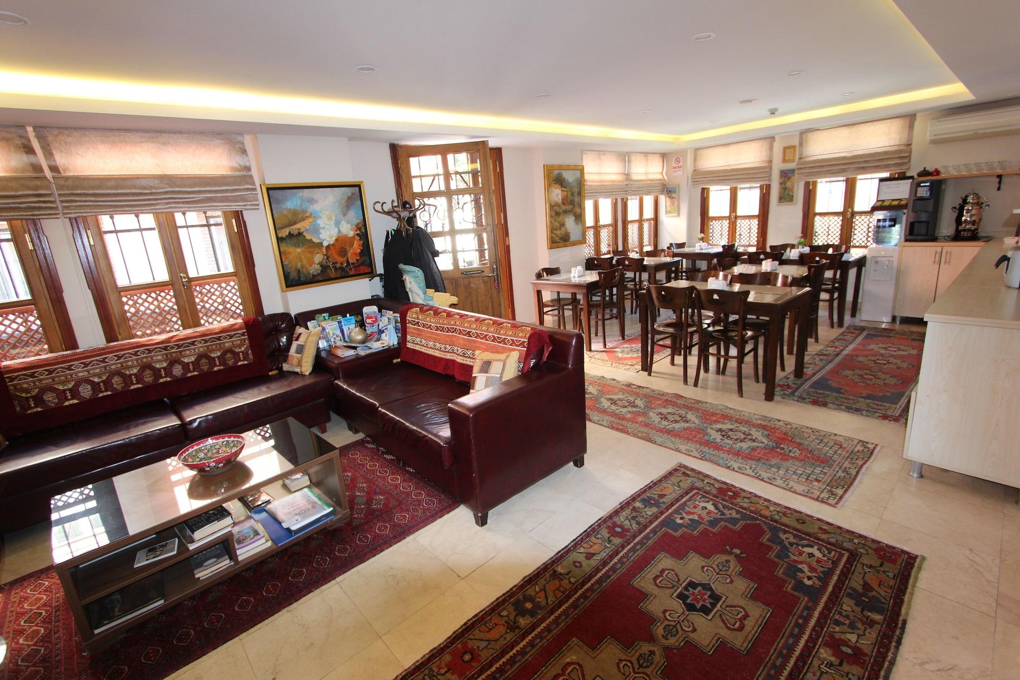 Bar/Salón Sultan House