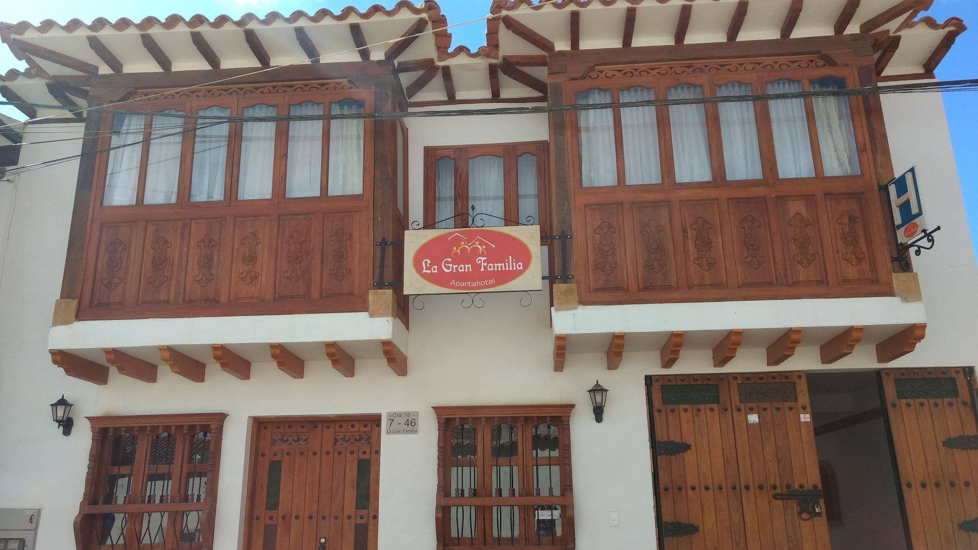 Vista Exterior Apartahotel La Gran Familia