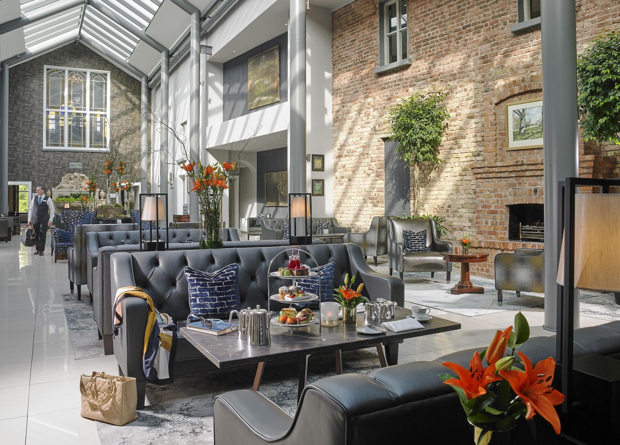 Vista Lobby Lyrath Estate Hotel Spa & Convention Centre