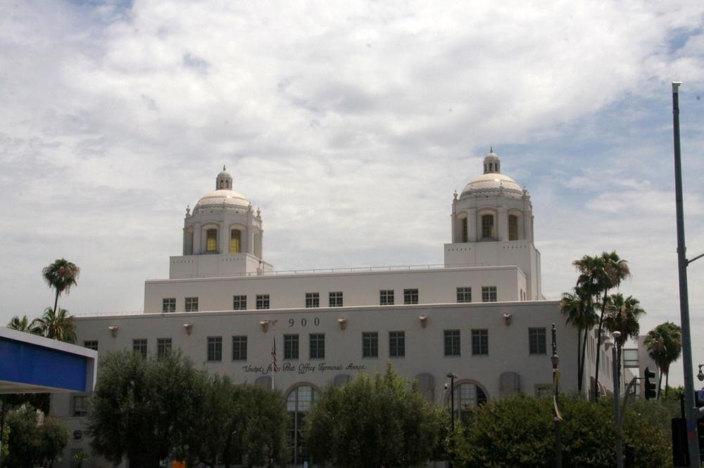 Metro Plaza Hotel