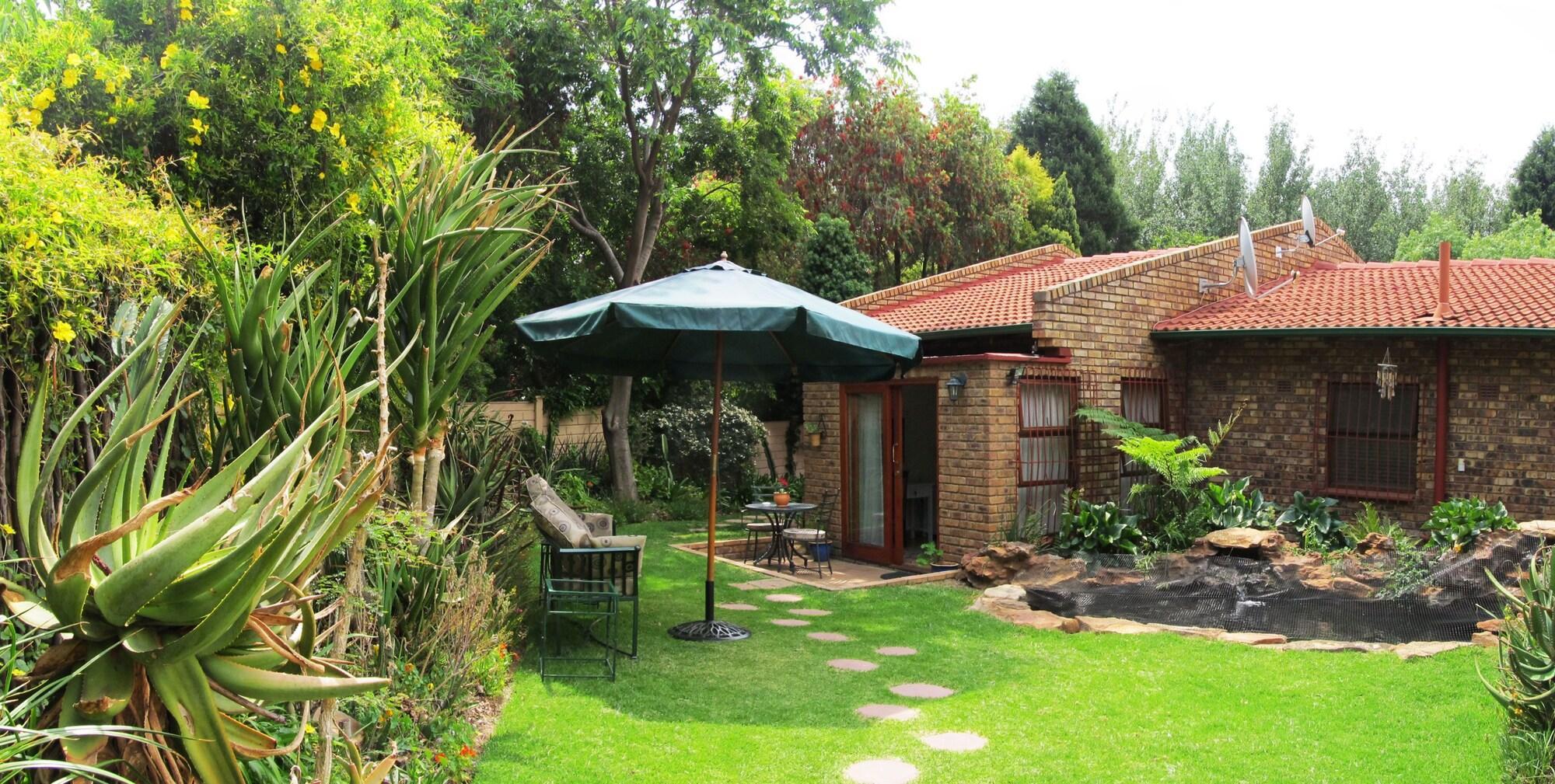 Vista Exterior No 5 on Franschoek Lane