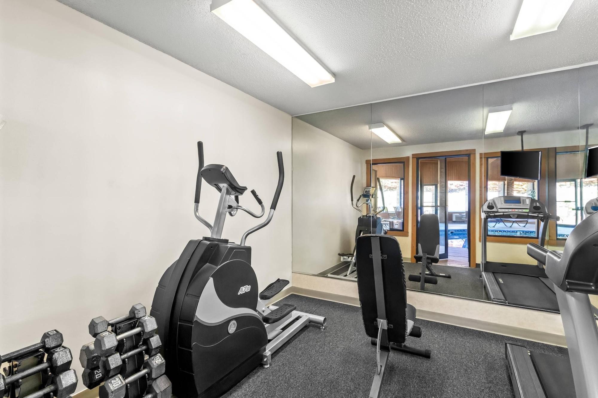 Gimnasio Quality Inn East Liverpool - Calcutta