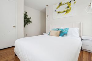 Alquiler Vacacional - Prime Luxury NY: Free Parking + Mins to Downtown!