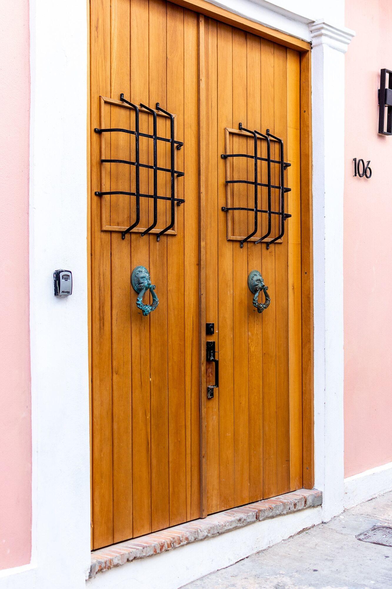 Vista Exterior Casa Las Ruinas by Stay with Bear