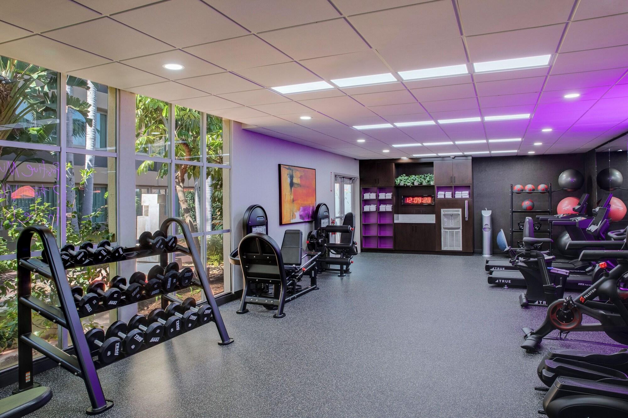 Gimnasio ALO Hotel by Ayres, Orange