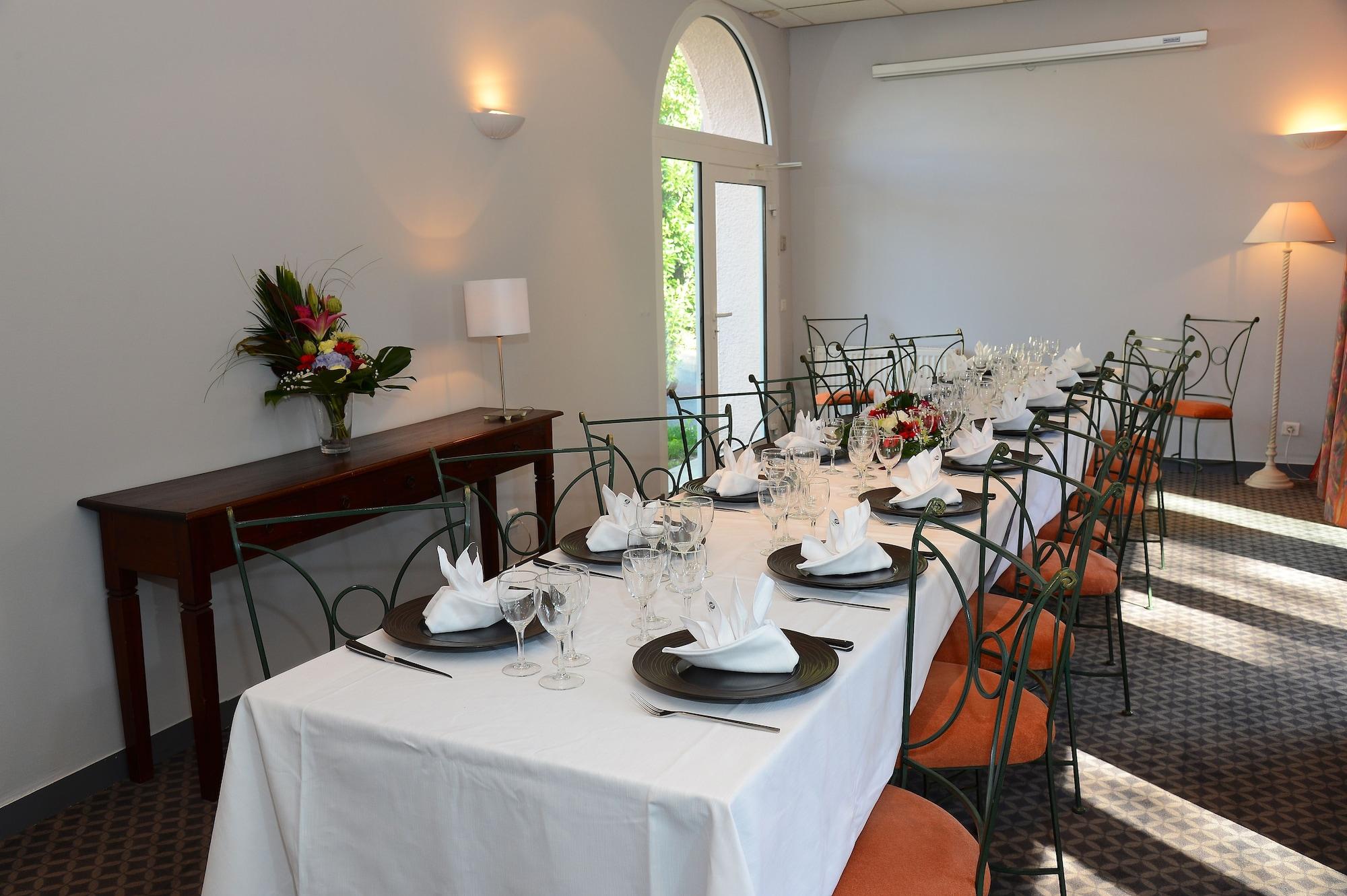 Salón de Baile Logis Le Clos St Eloi