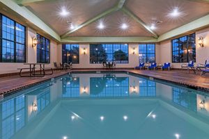 Alojamiento - Holiday Inn Express & Suites Tulsa S Broken Arrow Hwy 51 by IHG