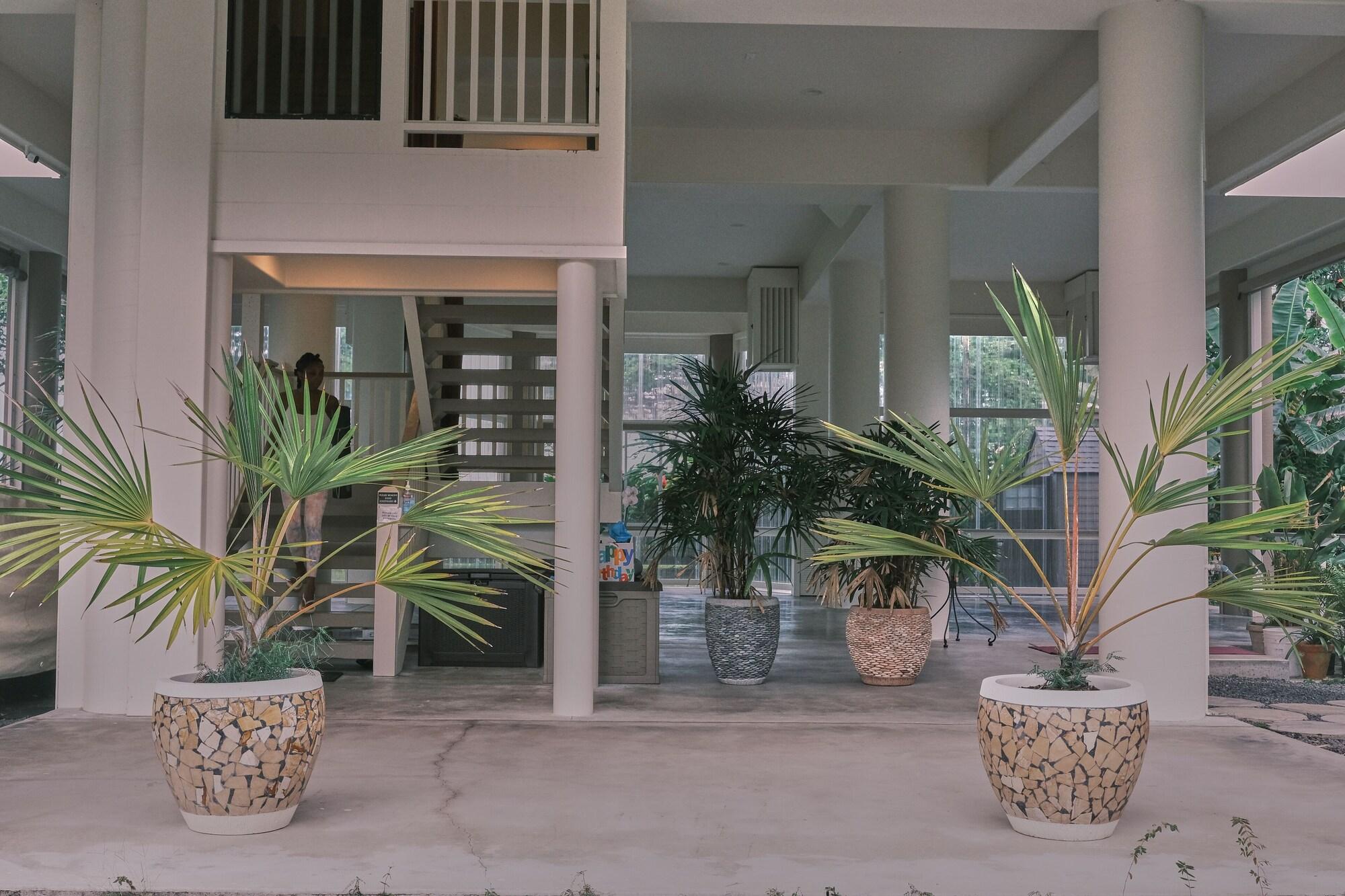 Varios Hilo Beach House Inn