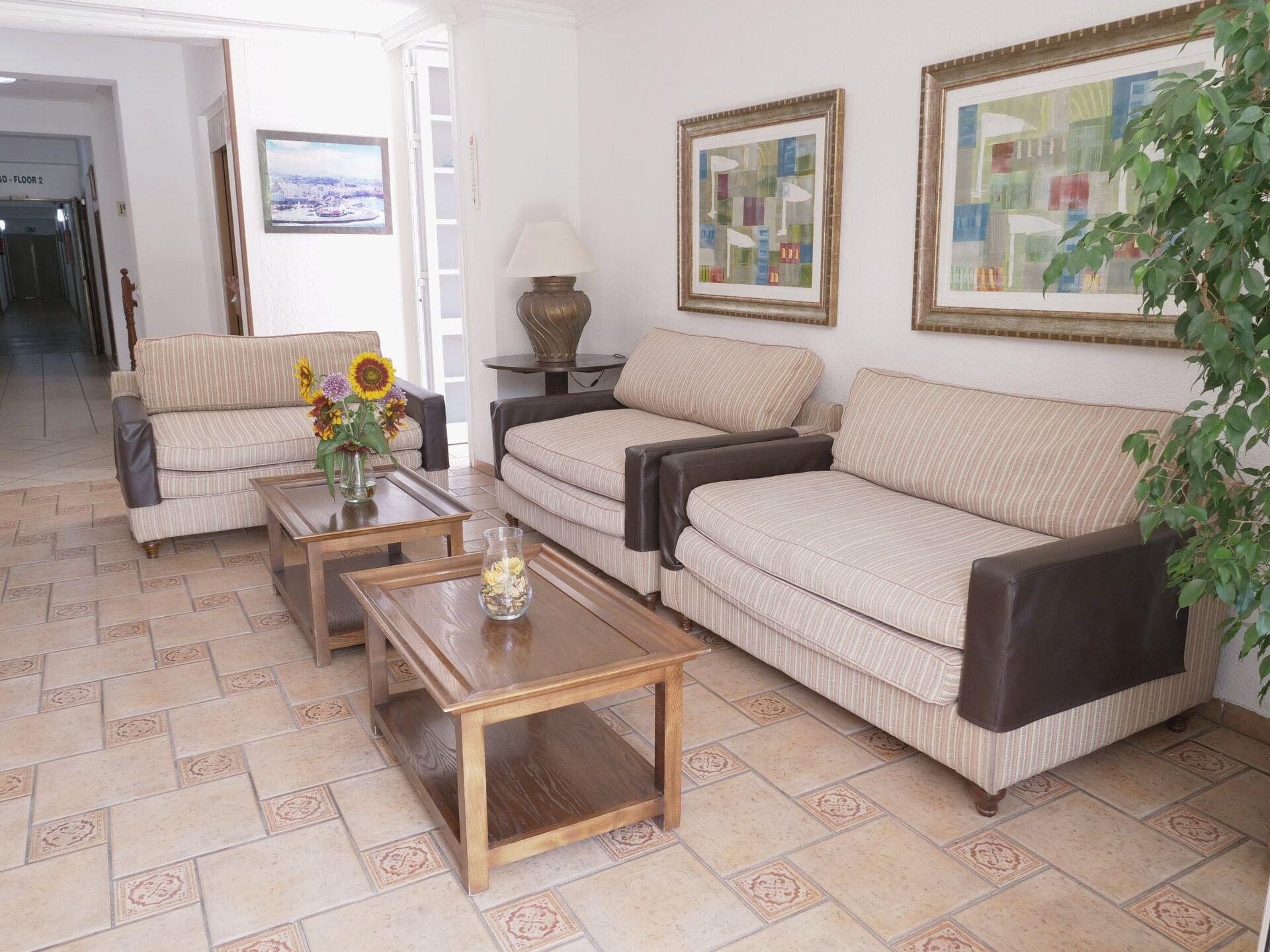 Vista Lobby Apartamentos Alta