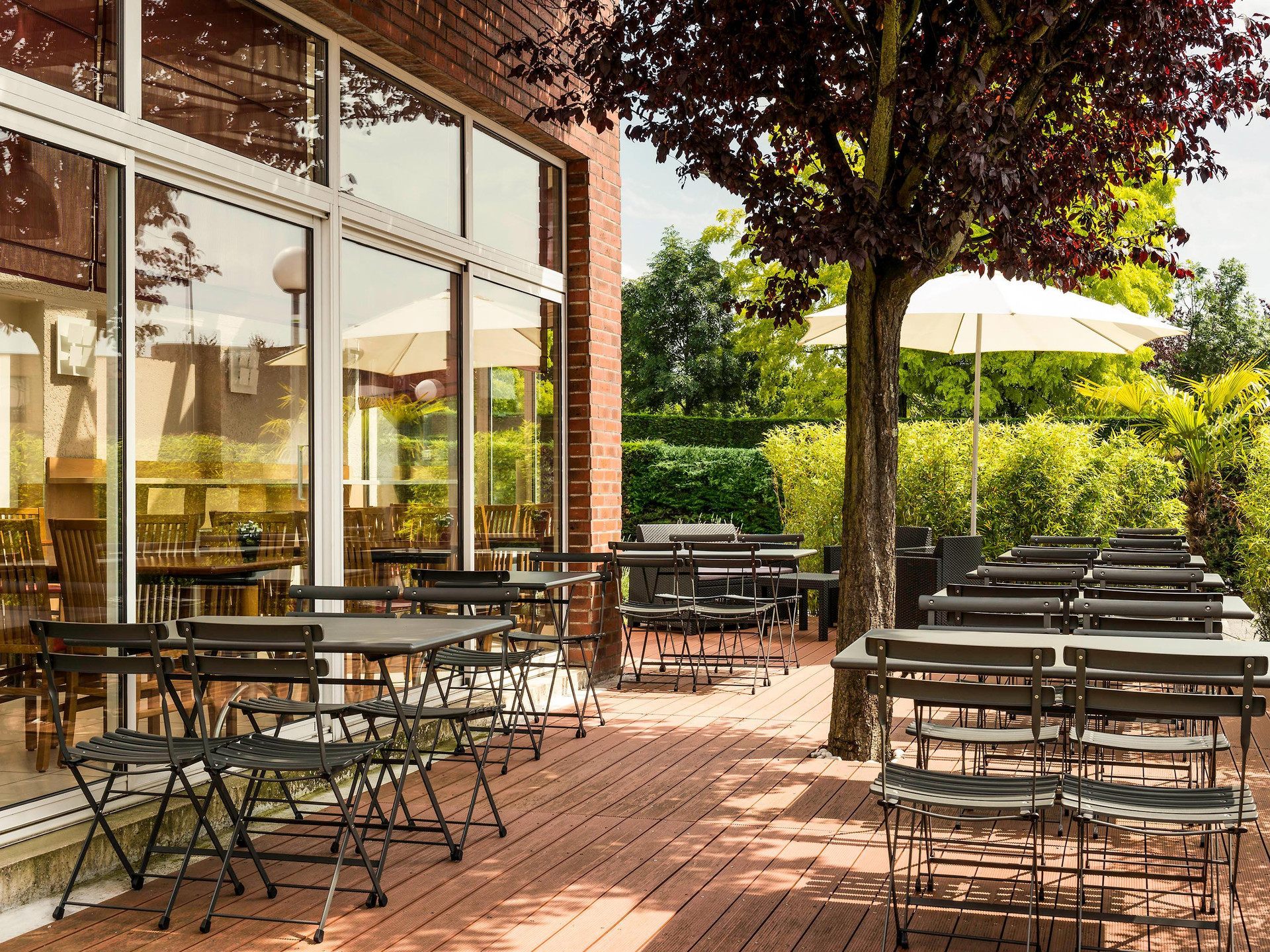 Bar/Salón ibis Massy