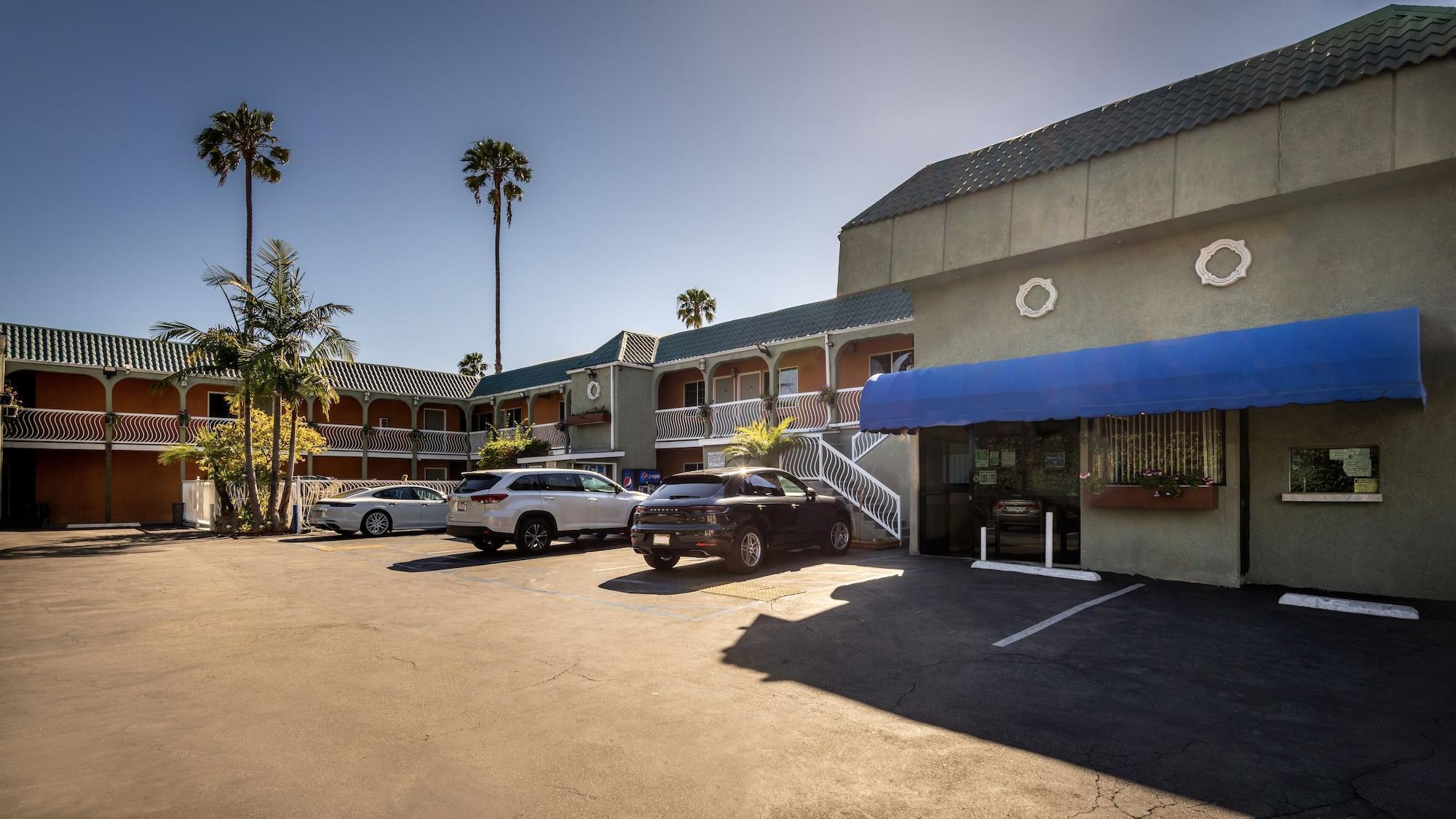 Vista Exterior Hotel H-Wood