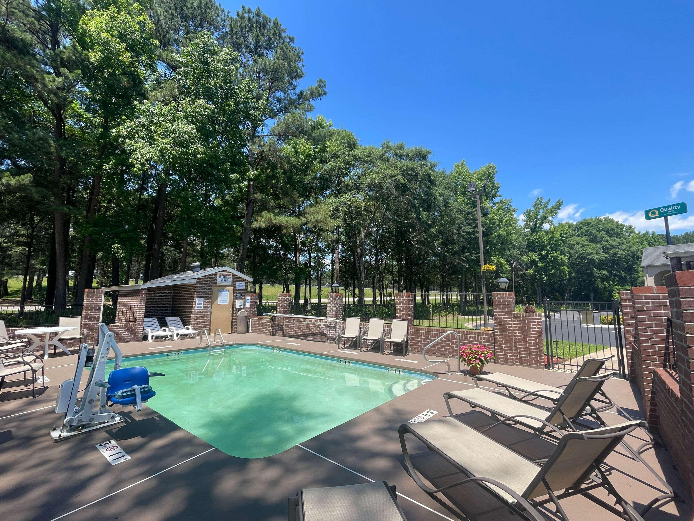 Vista Piscina Quality Inn Kenly I-95