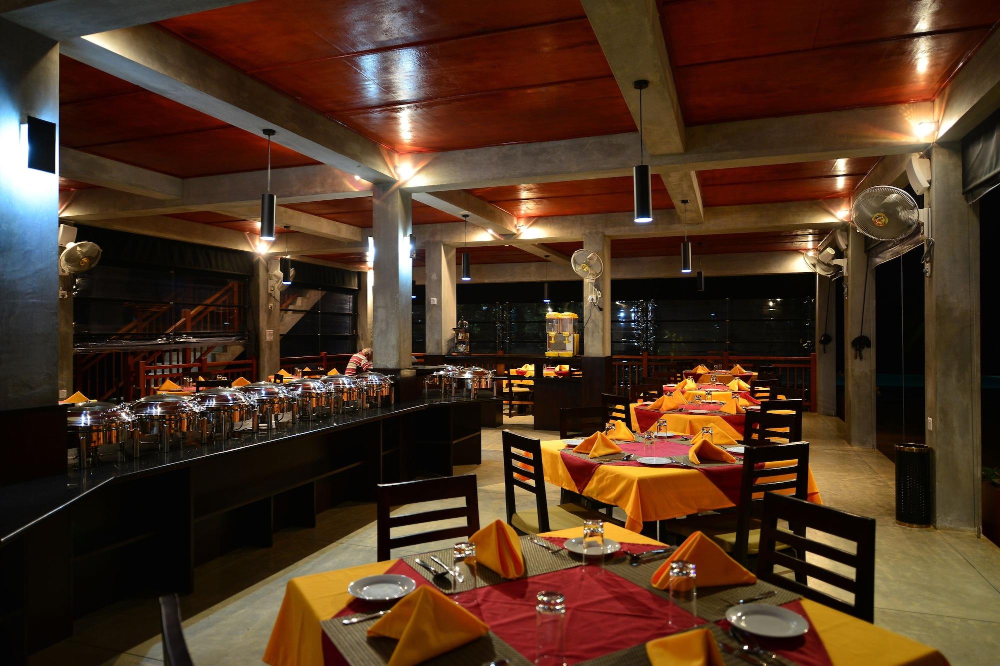 Restaurant Laya Waves