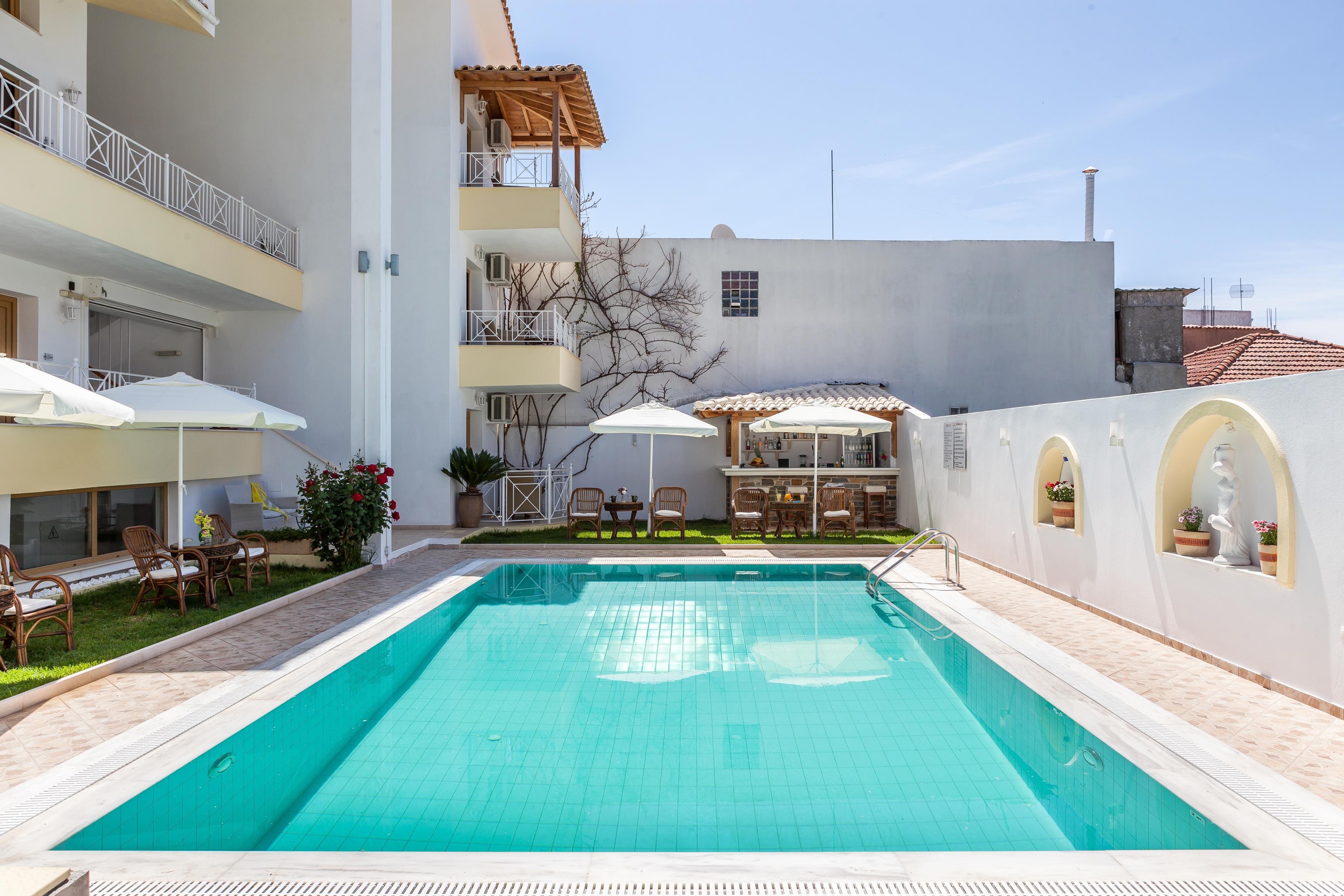 Vista Piscina Ritsa Apartments