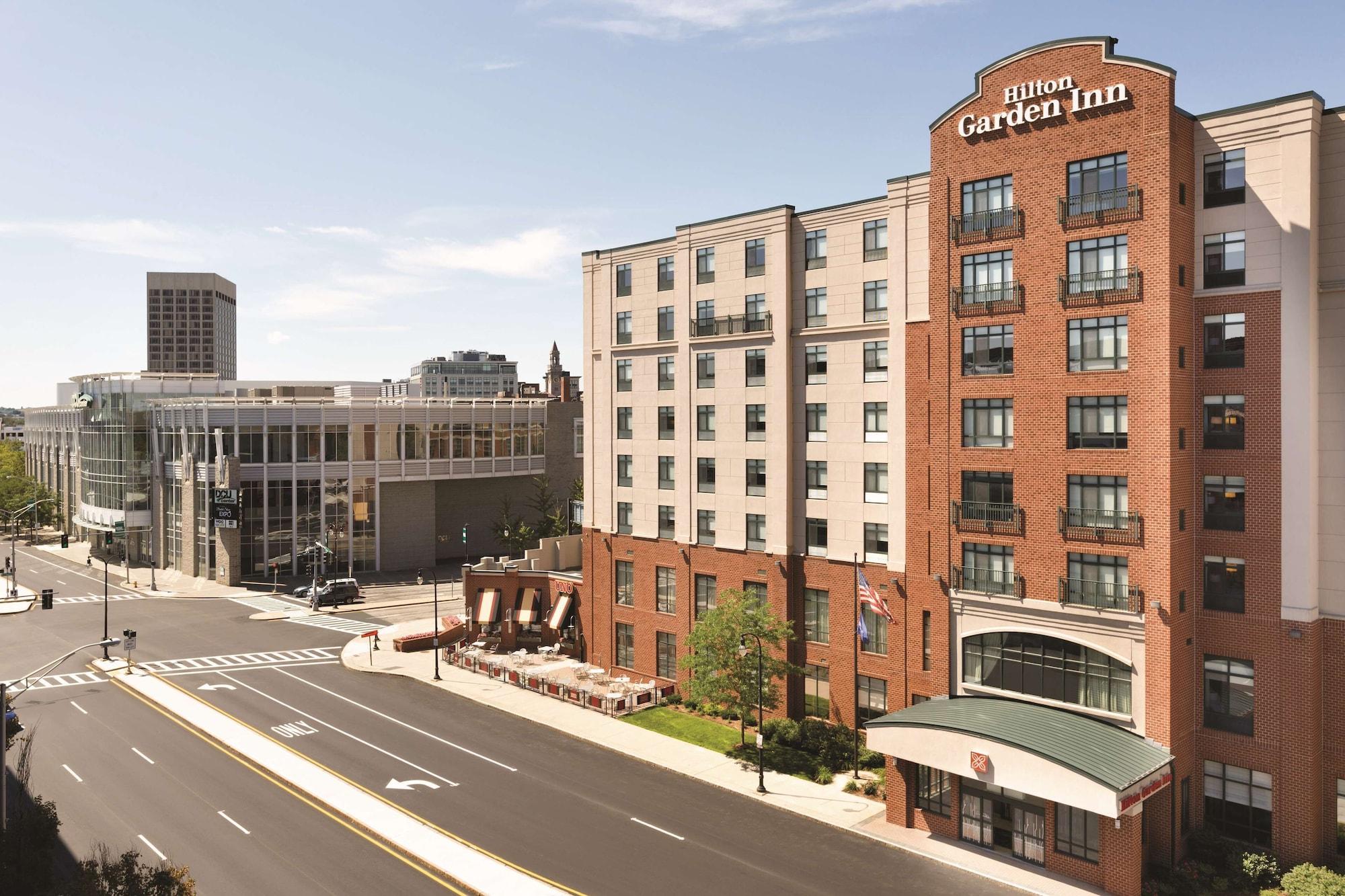 Vista Exterior Hilton Garden Inn Worcester