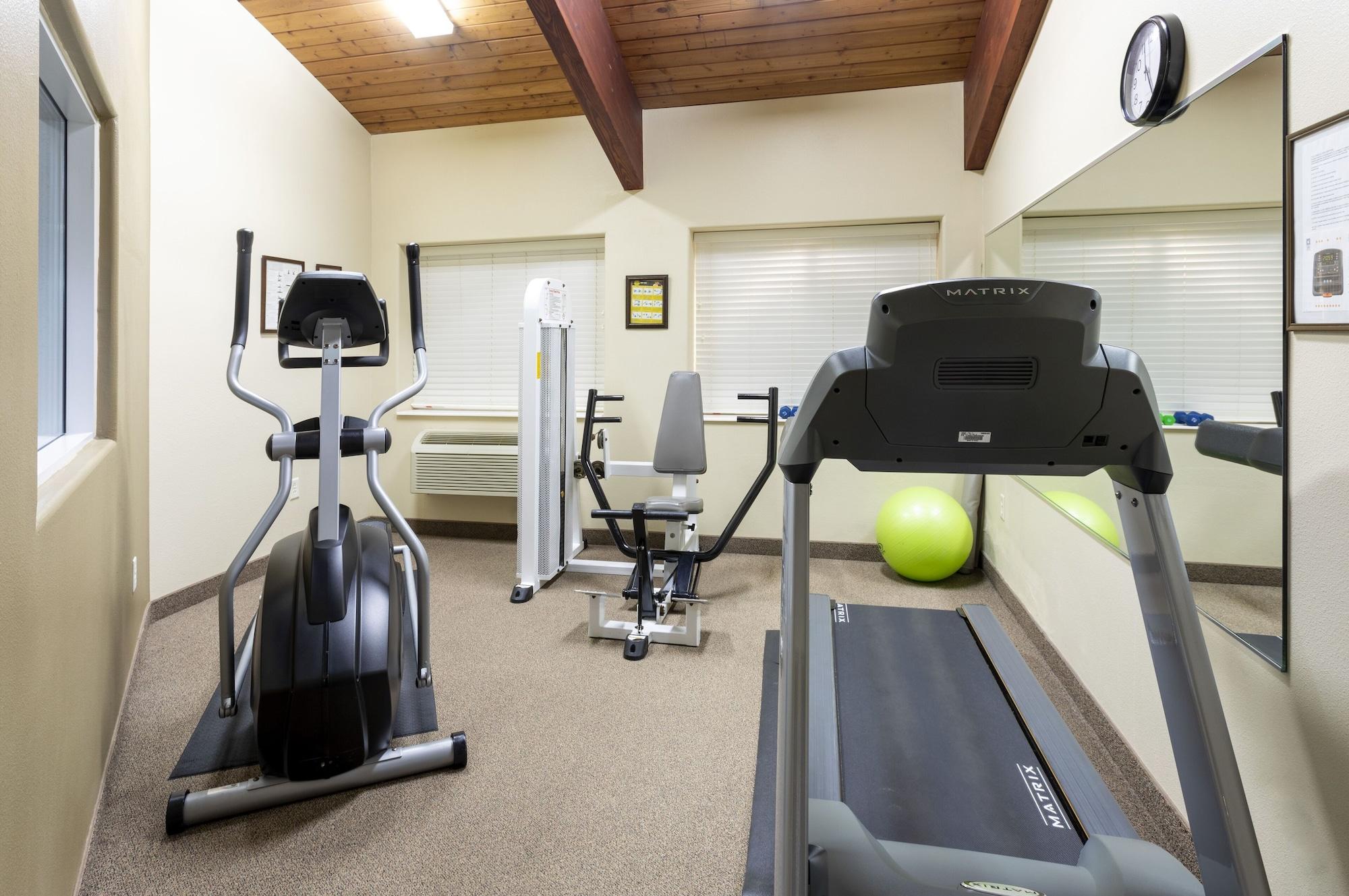 Gimnasio AmericInn by Wyndham Beaver Dam