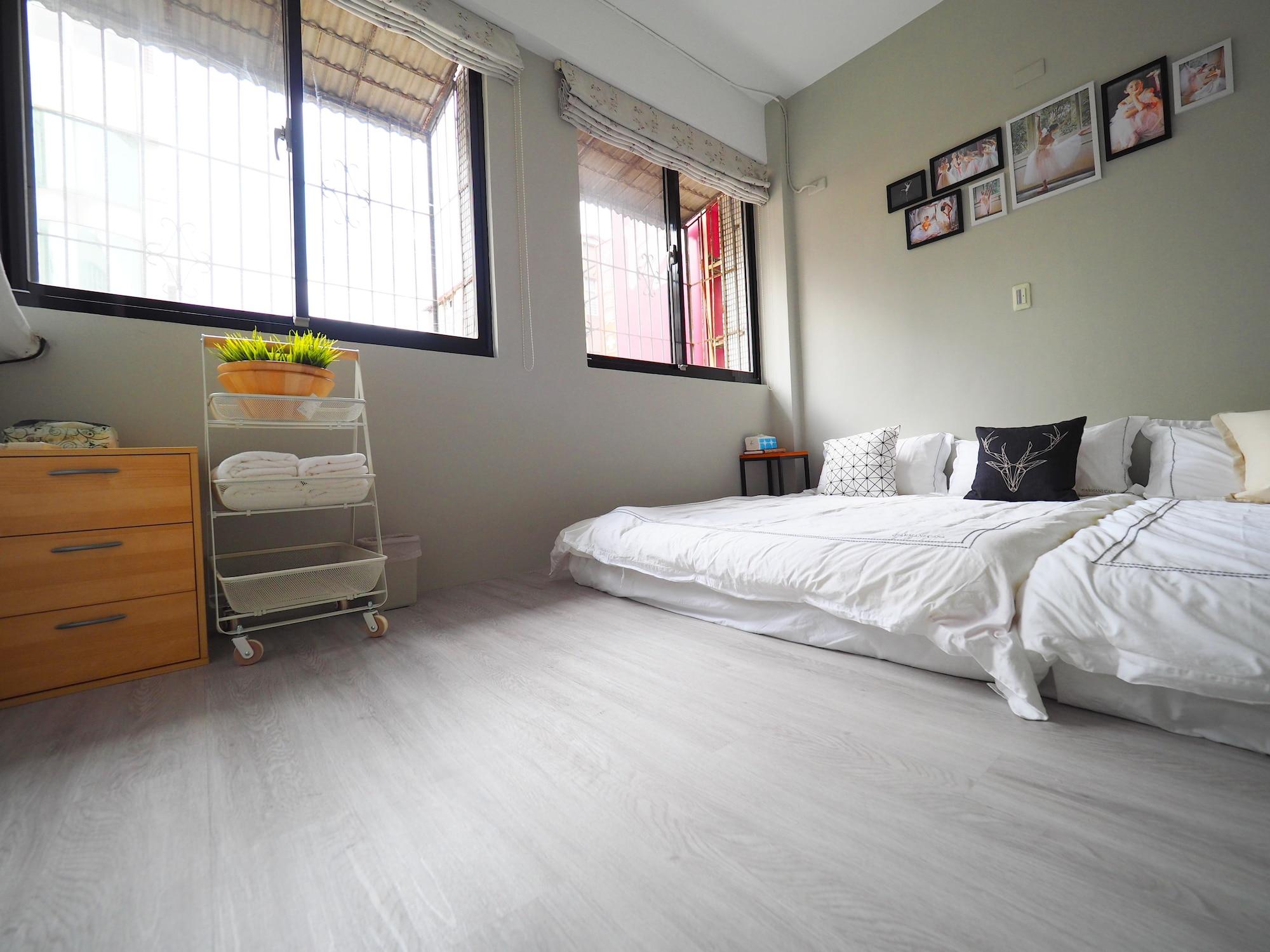 Vista Exterior Through AB