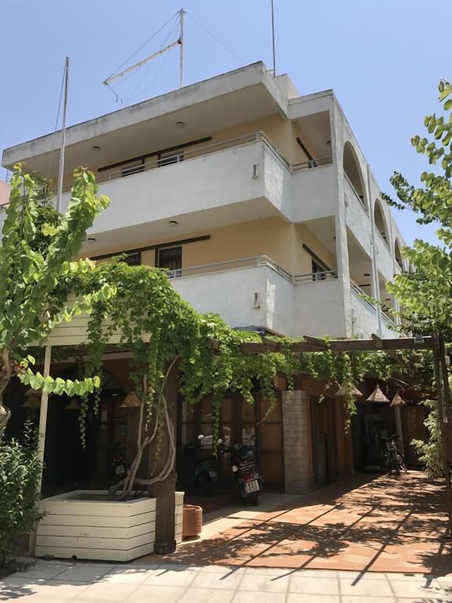 Varios Aspa Holiday Apartments