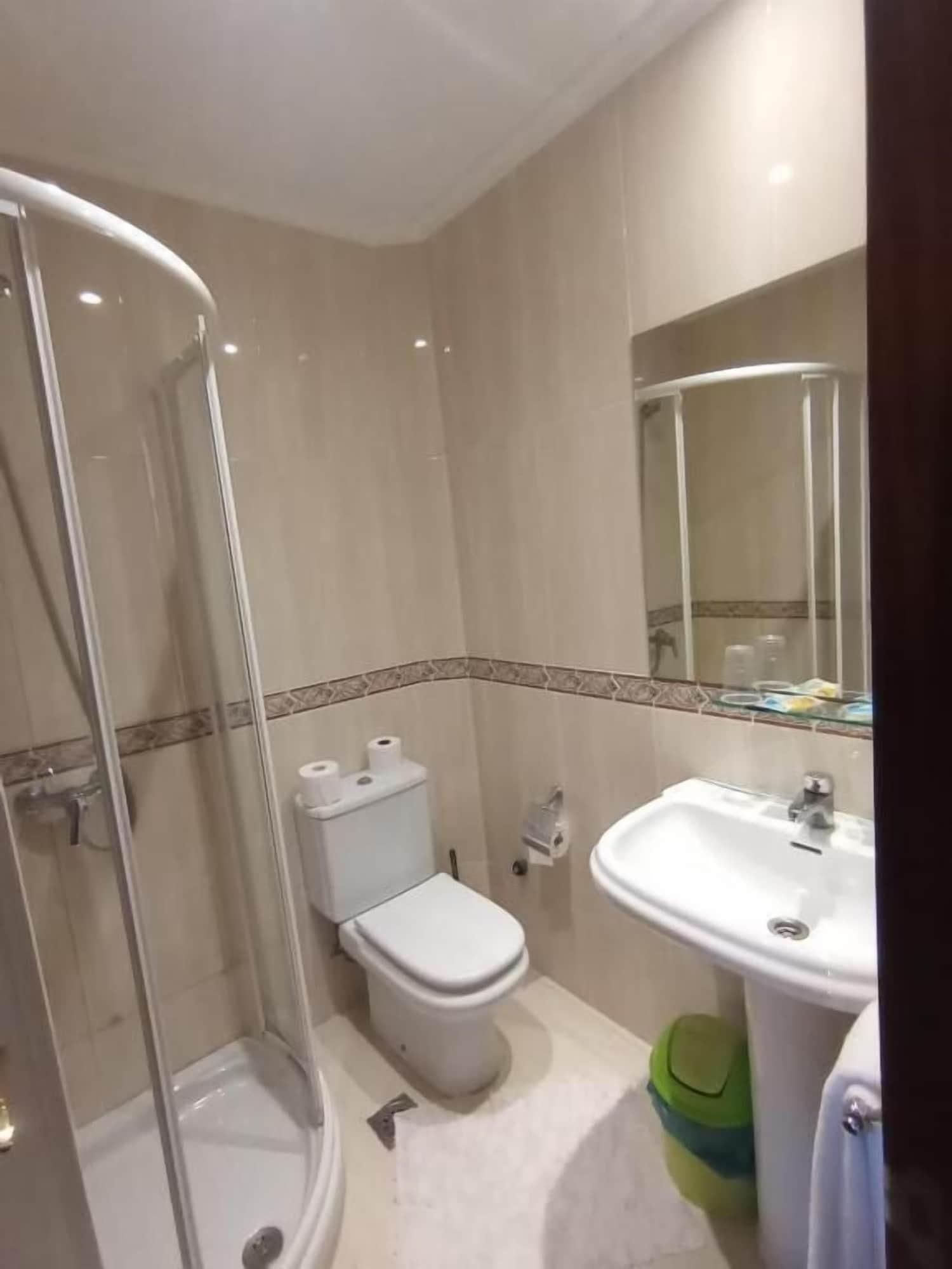 Equipamiento de Habitación PENSION LUCERNA