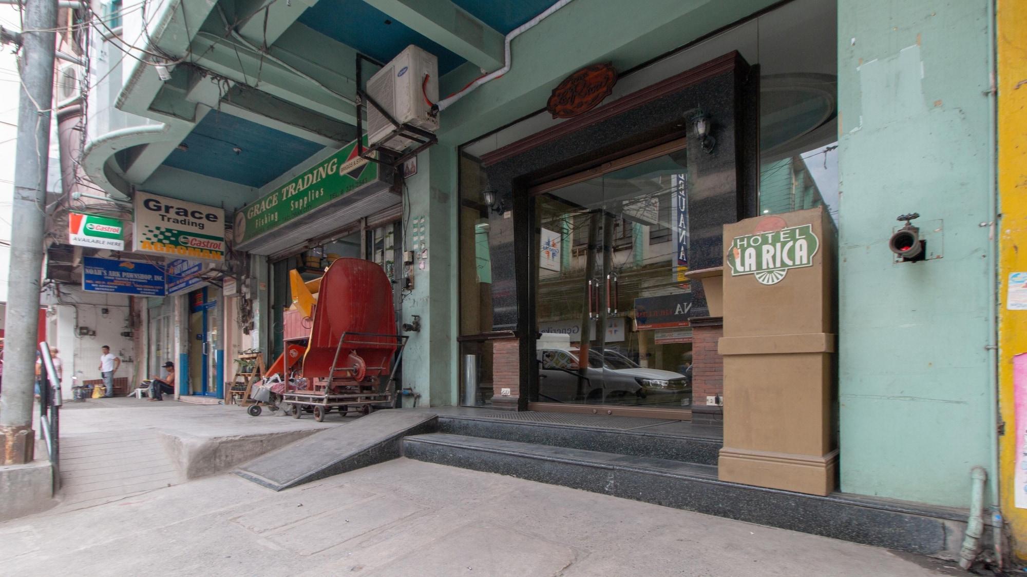 Vista Exterior RedDoorz @ Downtown Tacloban
