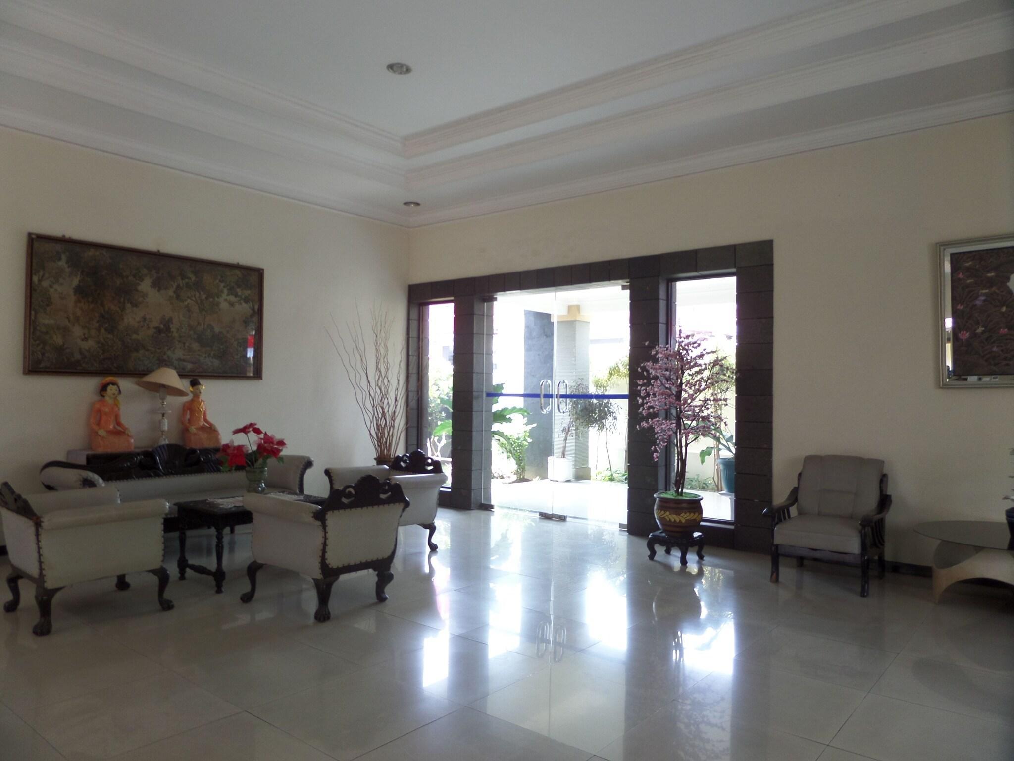 Vista Lobby Hotel Armi