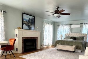 Alquiler Vacacional - Melody King Suite. Experience peaceful relaxation in this Micro Boutique Hotel