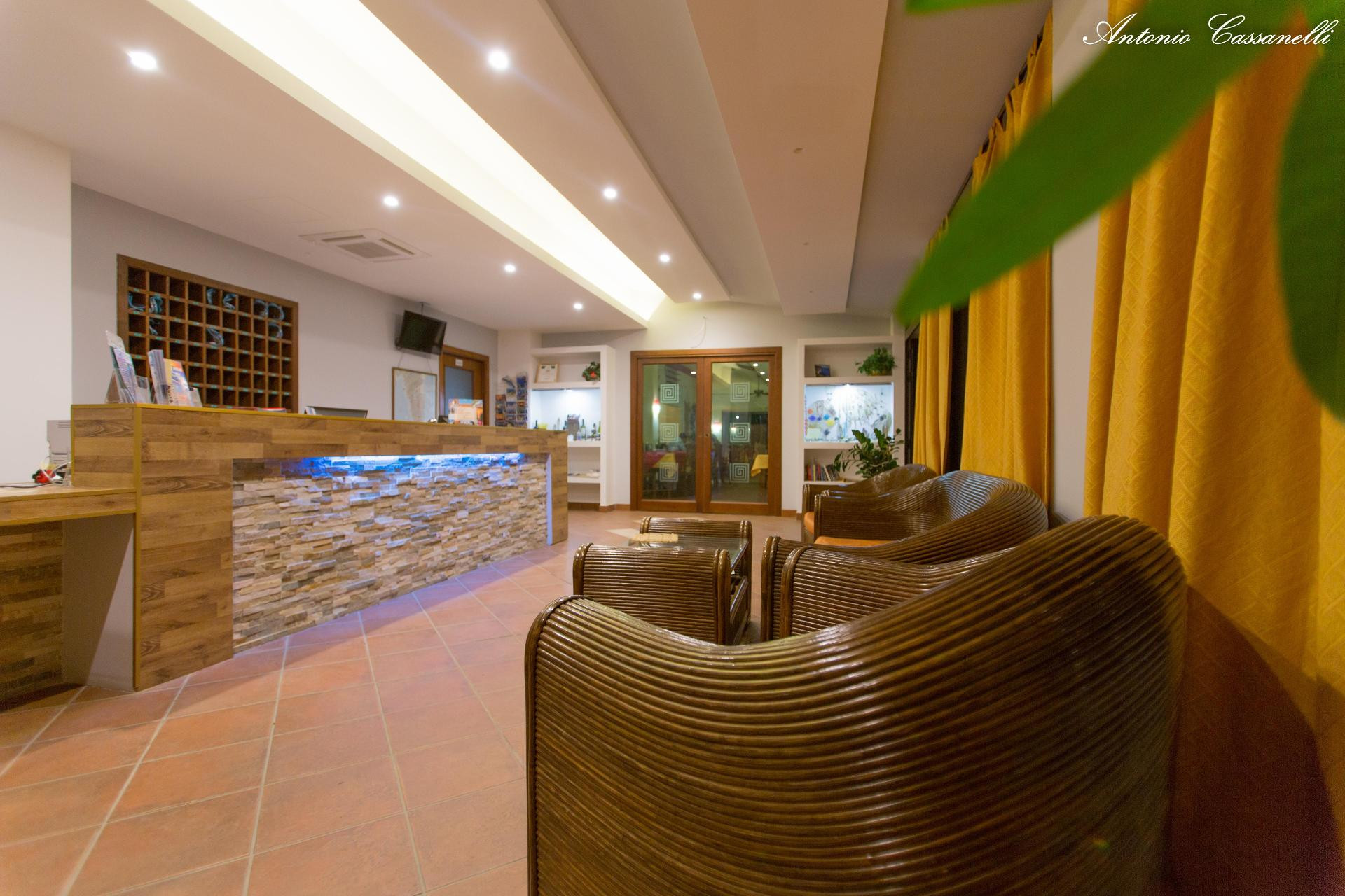 Vista Lobby Residence Hotel La Taverna
