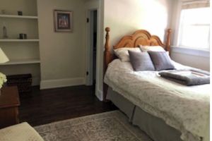 Alquiler Vacacional - Super cute house with views of the lake.  Great walkability score!