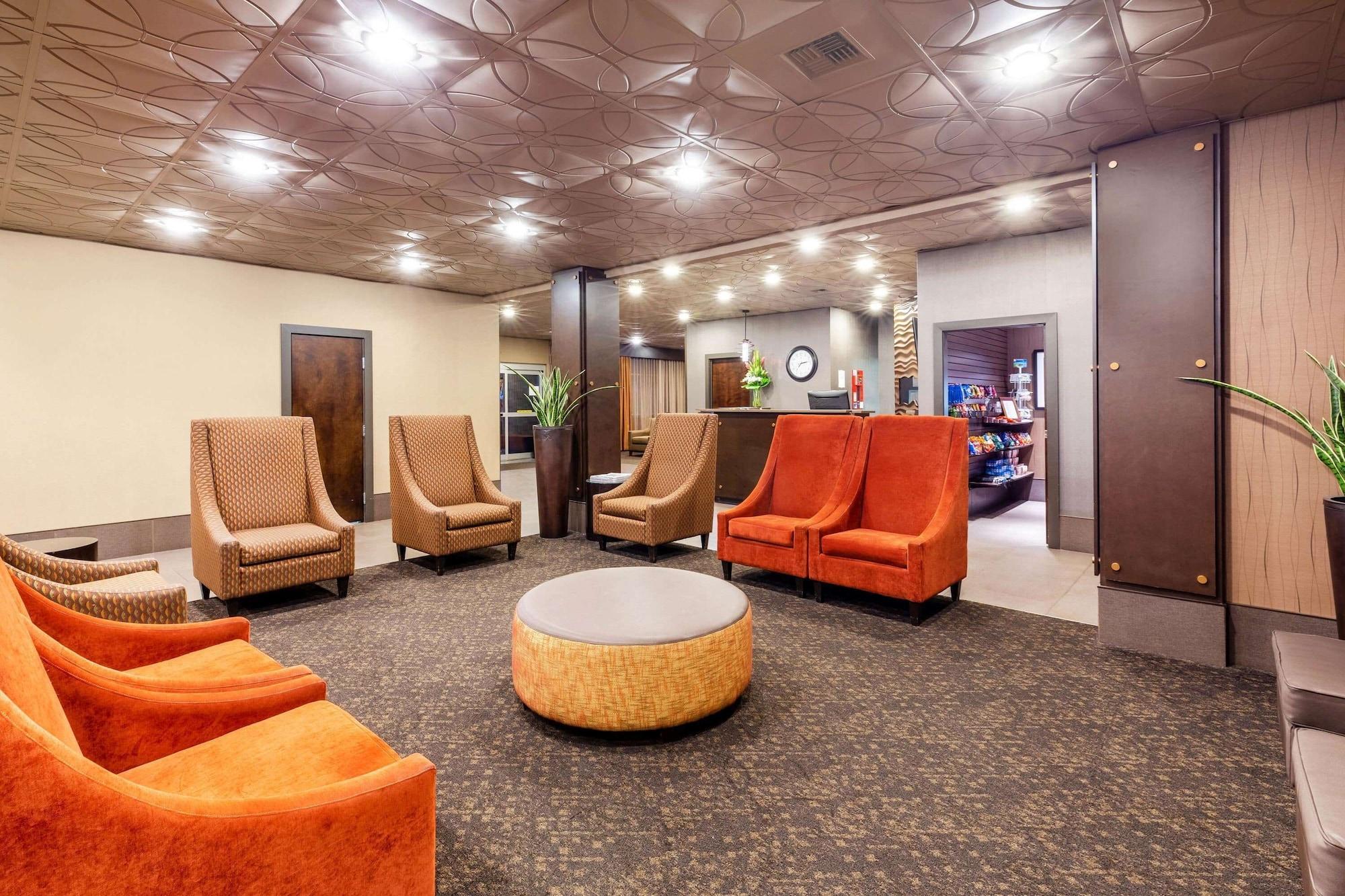 Vista Lobby La Quinta Inn & Suites by Wyndham Seattle Downtown