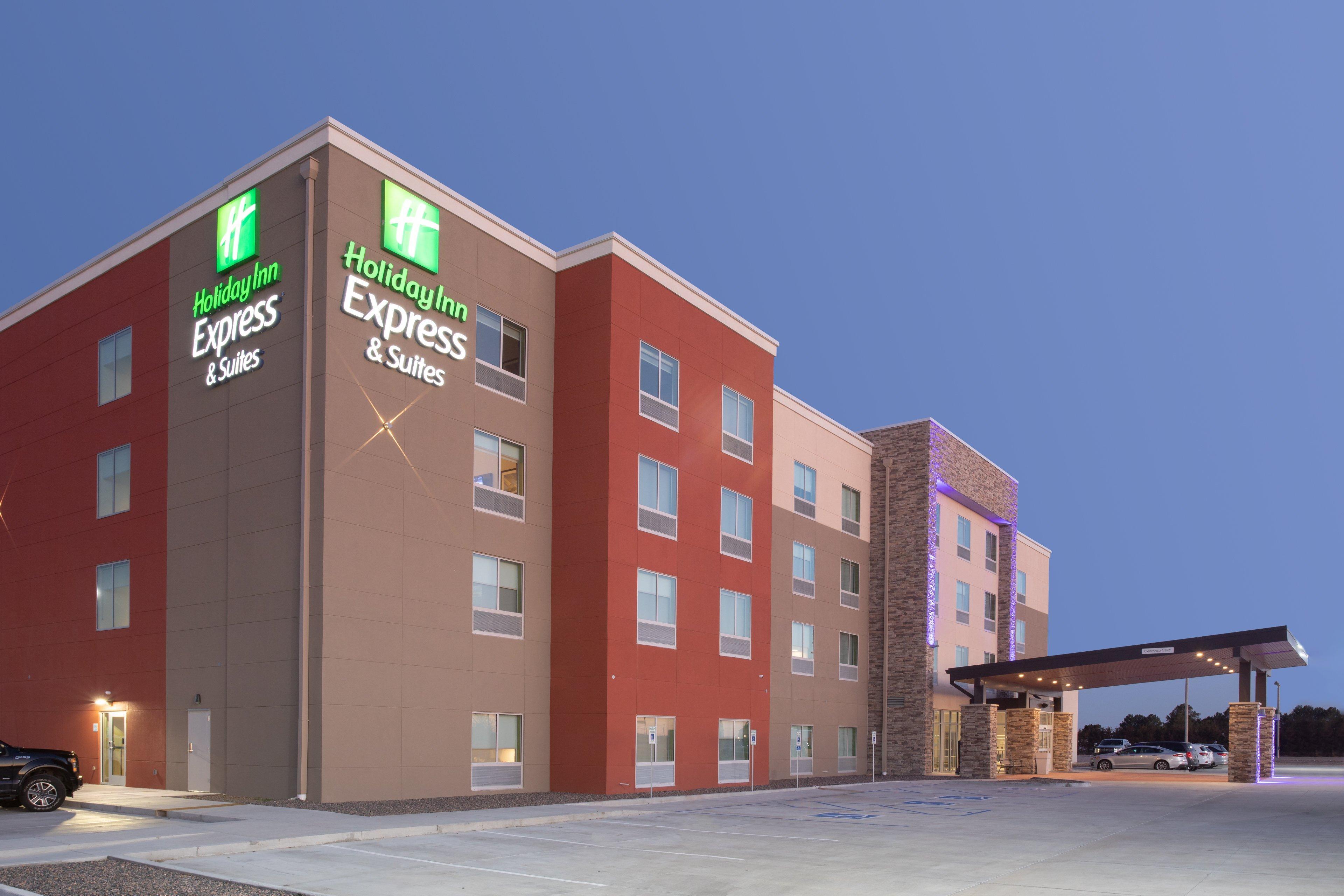 Vista Exterior Holiday Inn Express & Suites Goodland I 70 by IHG