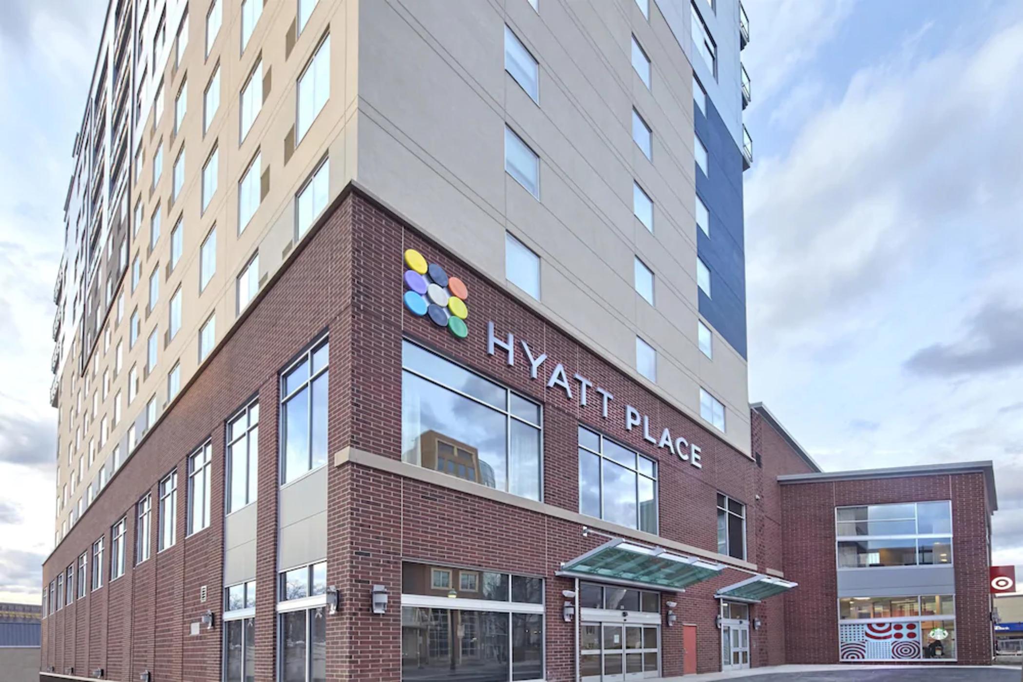 Vista Exterior Hyatt Place State College
