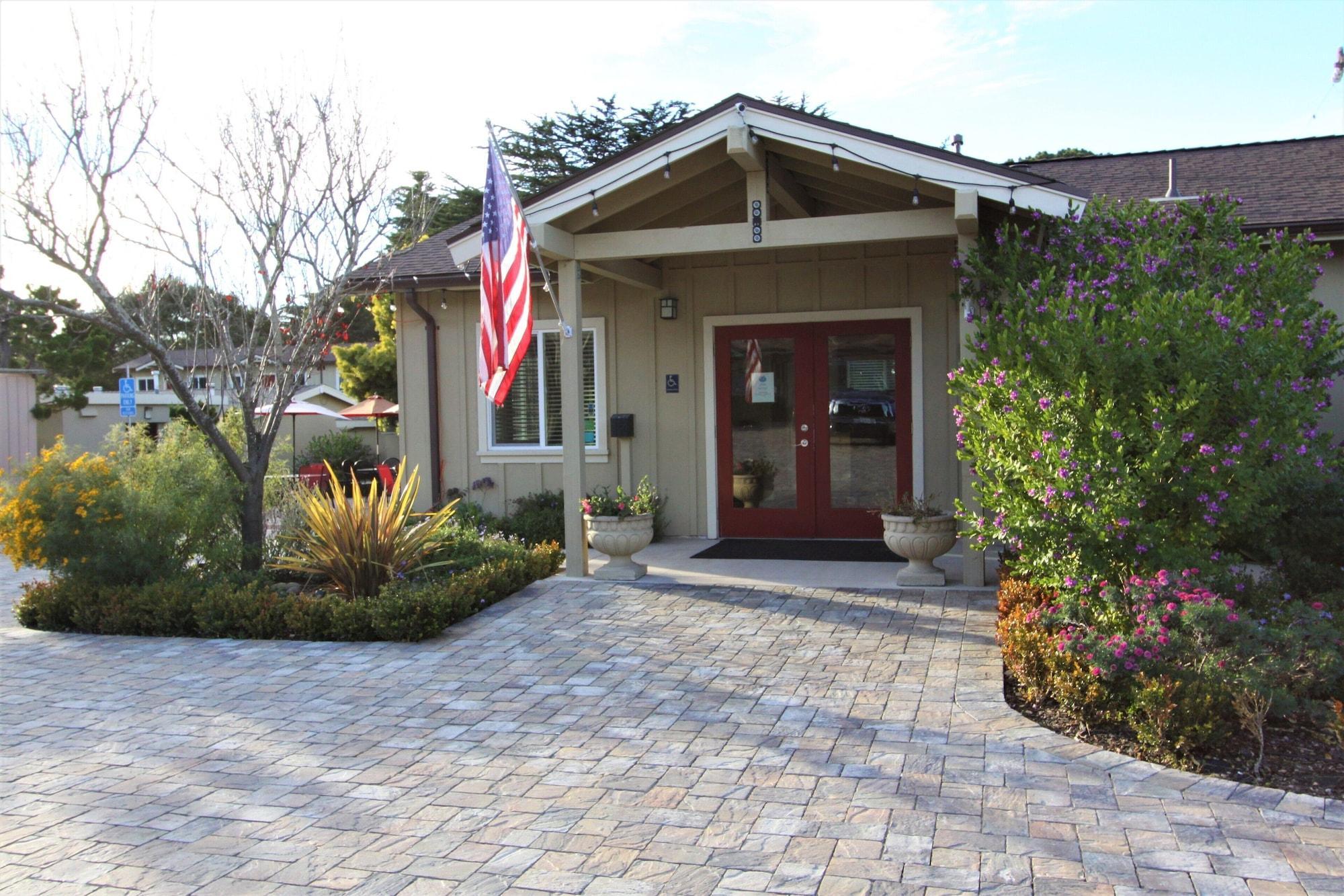 Vista Exterior Monterey Peninsula Inn