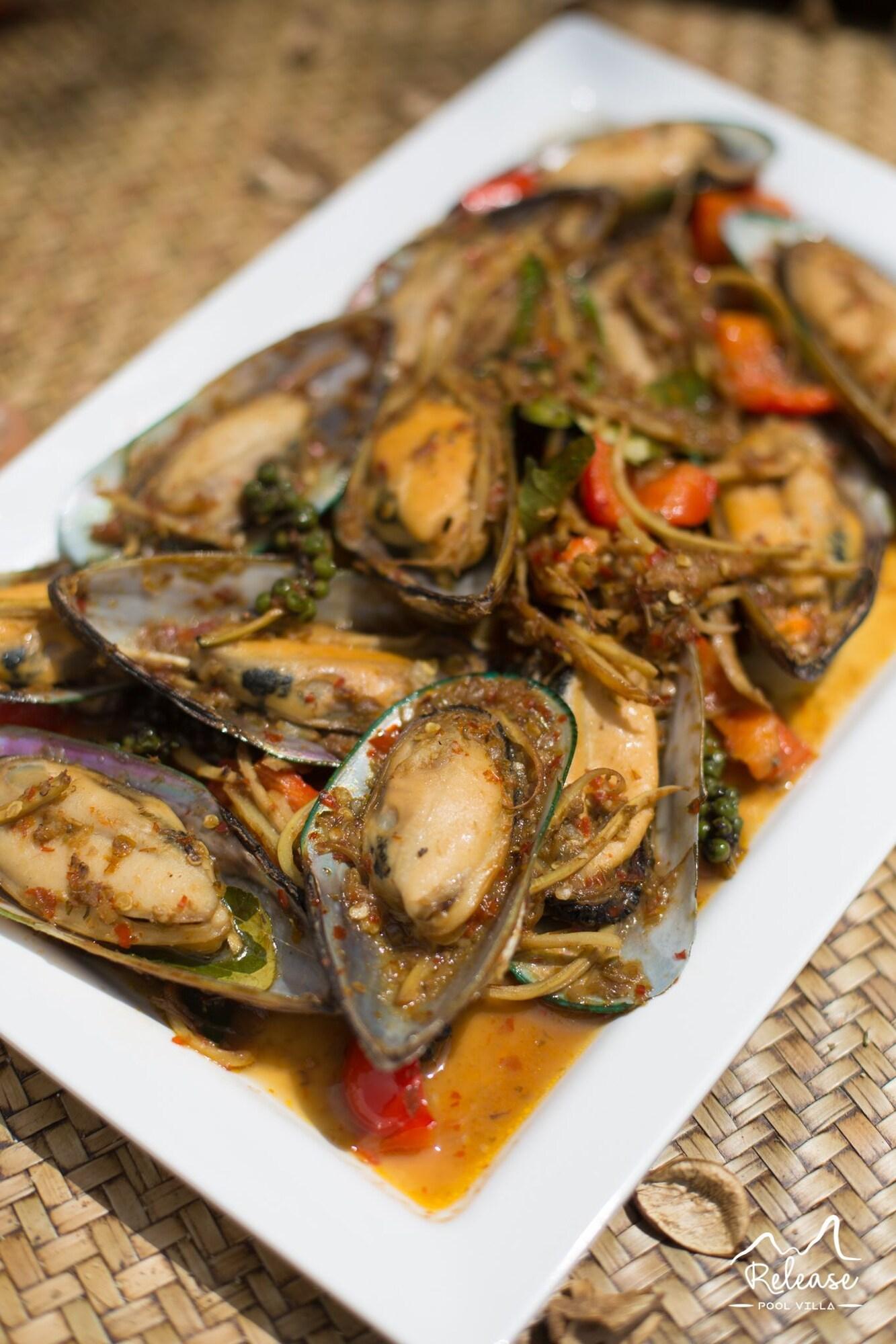 Restaurant Release Pool Villa Resort