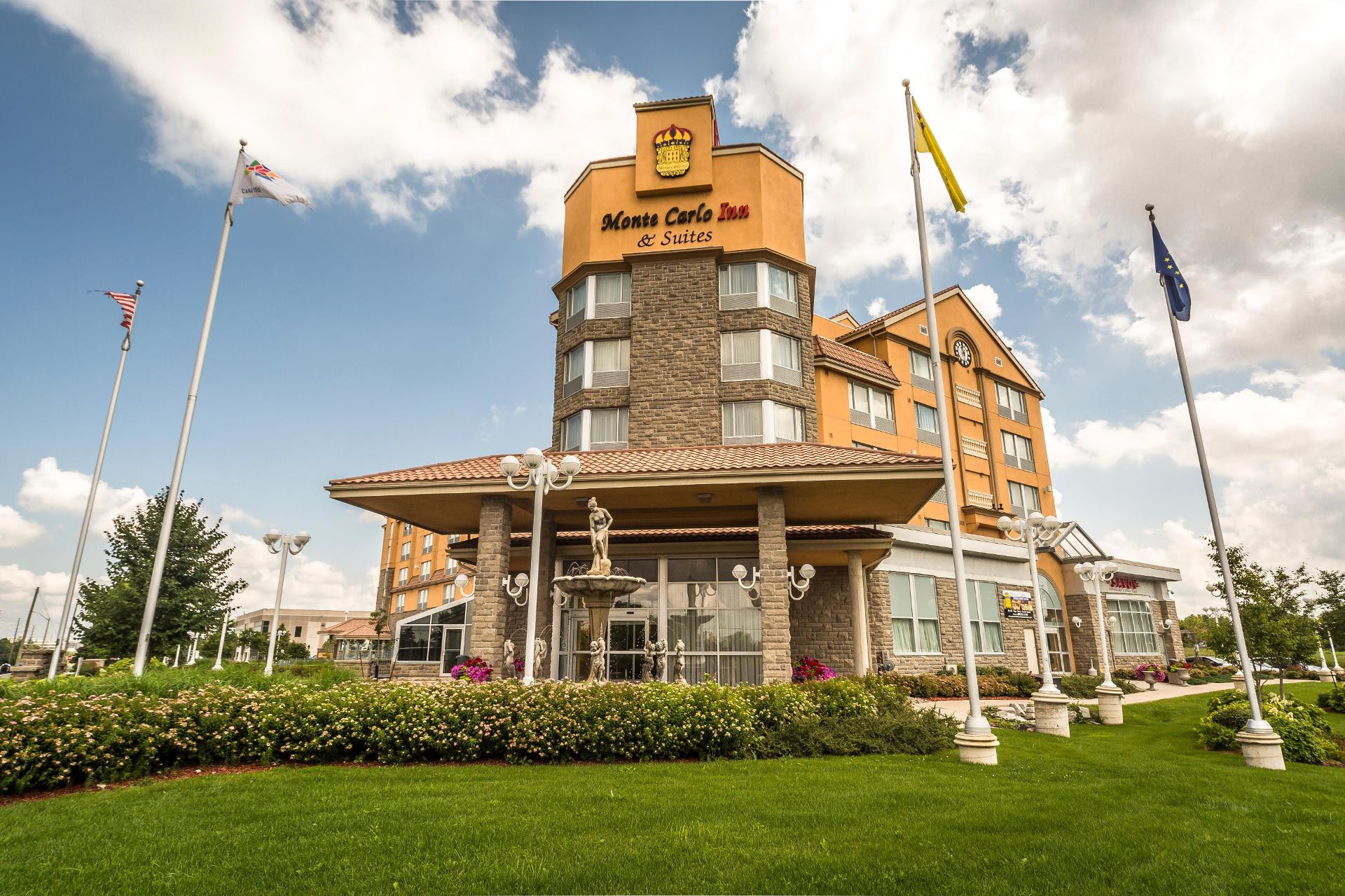Vista Exterior Monte Carlo Inn & Suites Downtown Markham