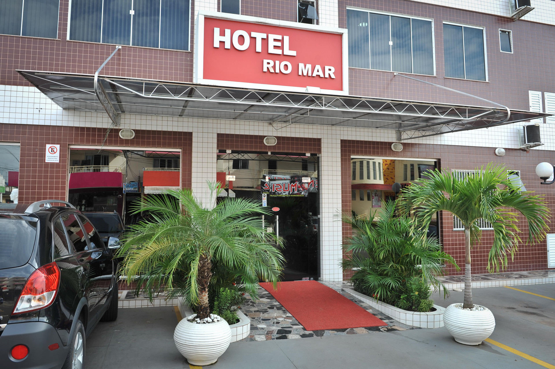 Vista Exterior Hotel Rio Mar