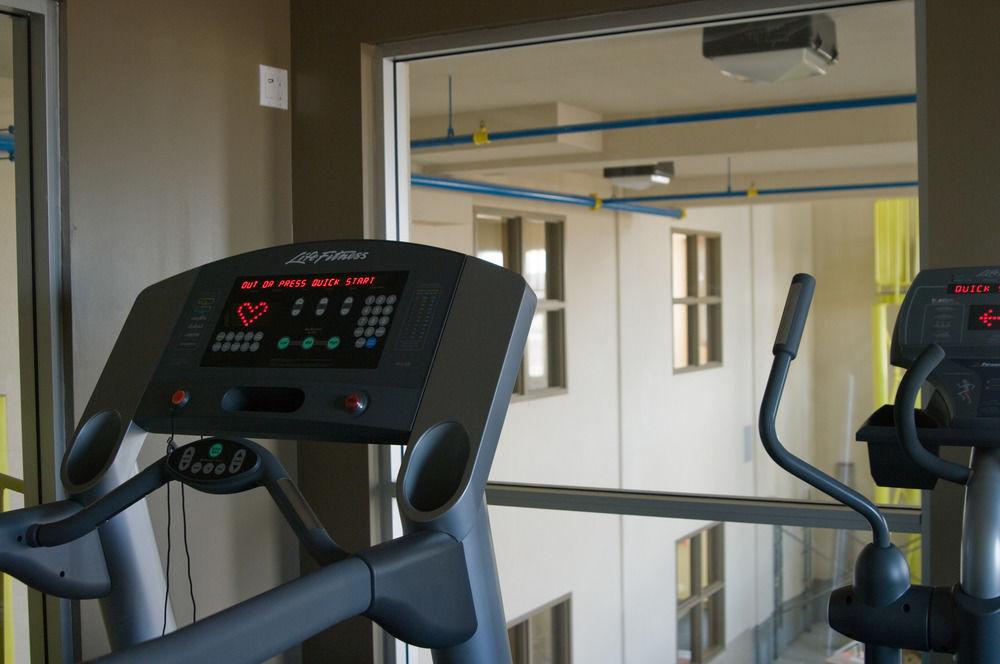 Gimnasio Redwood Inn & Suites - Grande Prairie