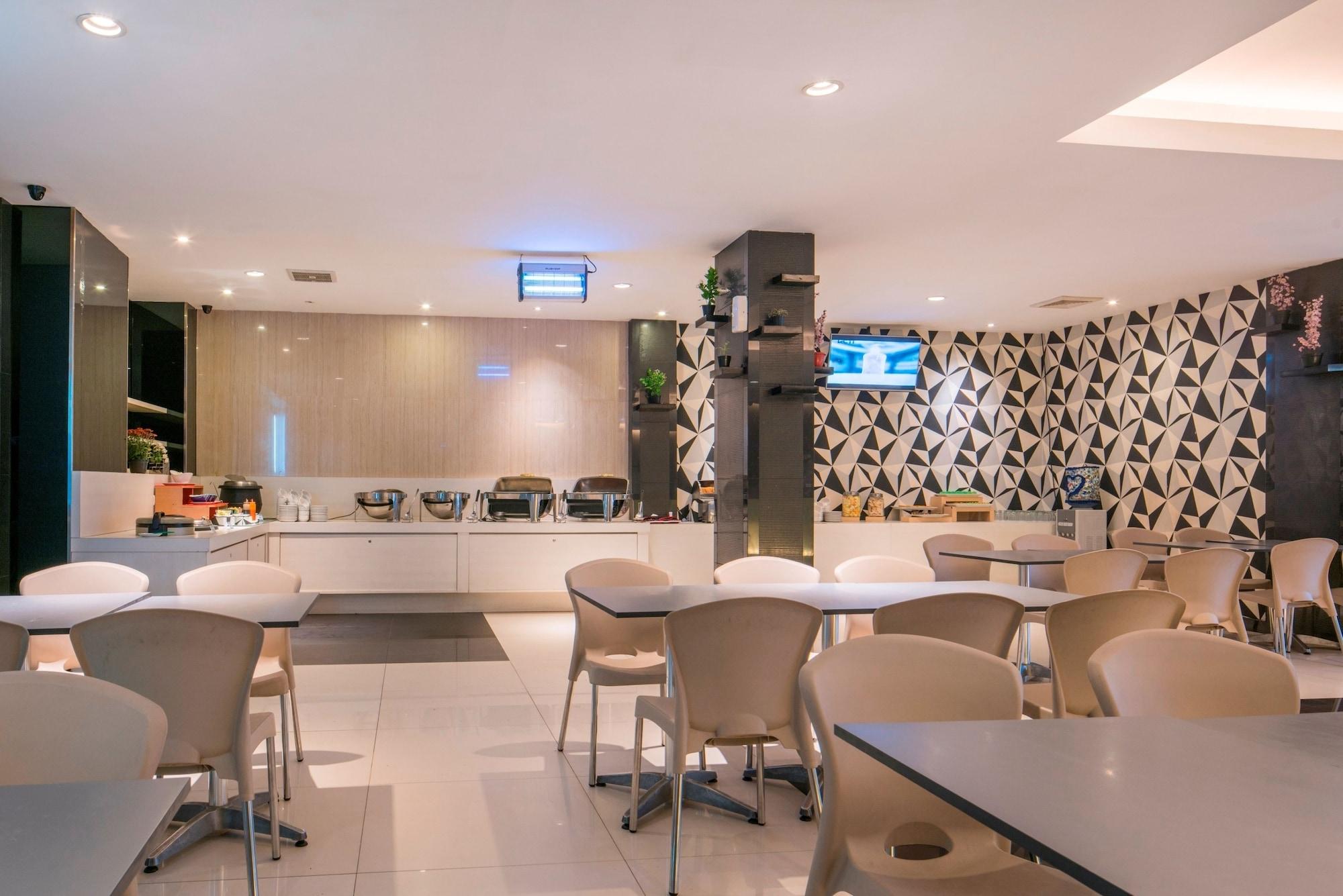 Restaurant Hotel 88 Mangga Besar 120 by WH