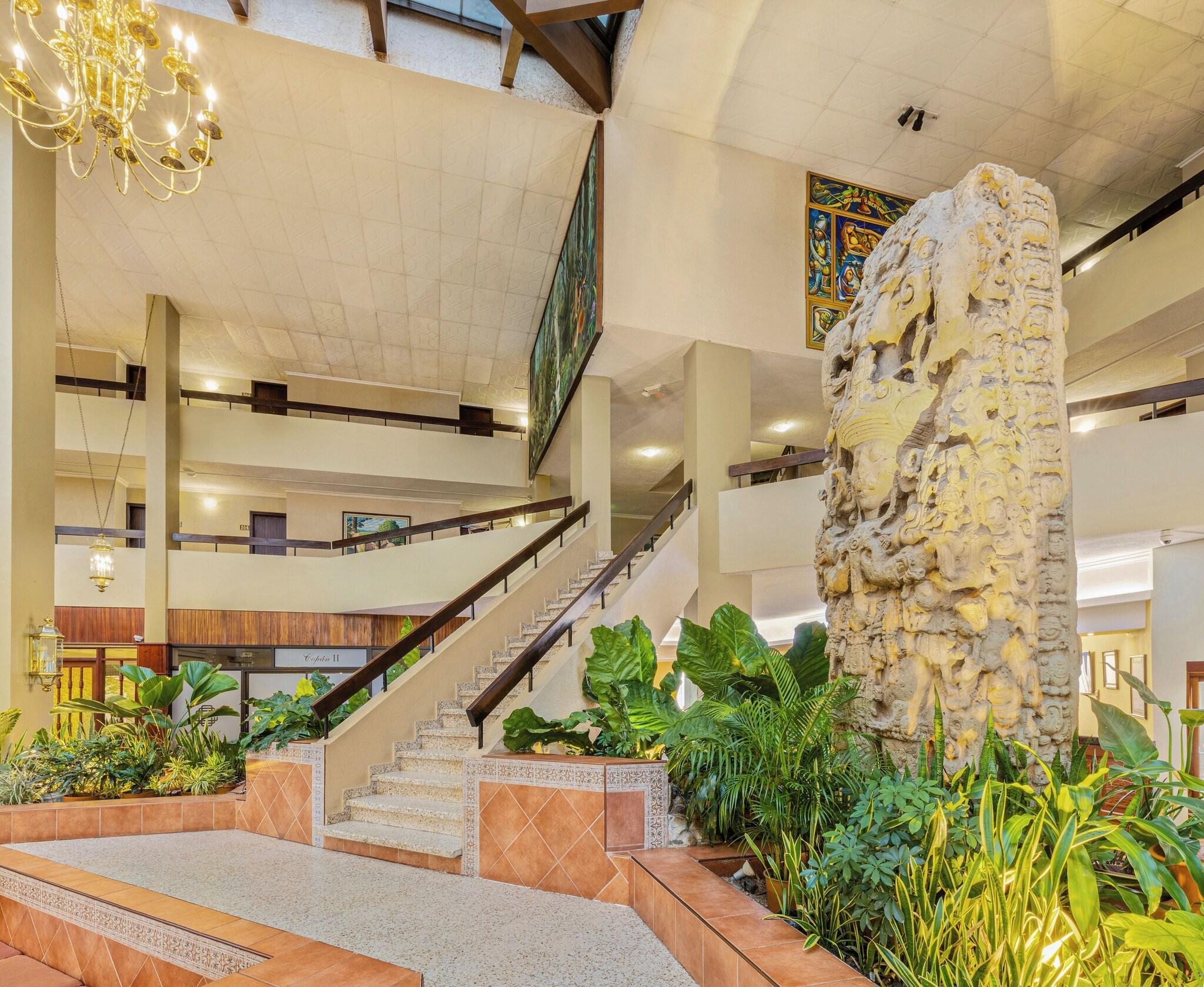 Vista Lobby Copantl Hotel & Convention Center