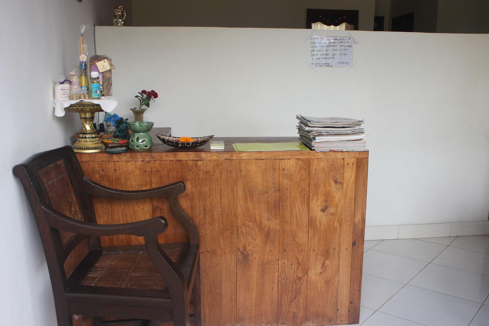 Vista Lobby A-One House