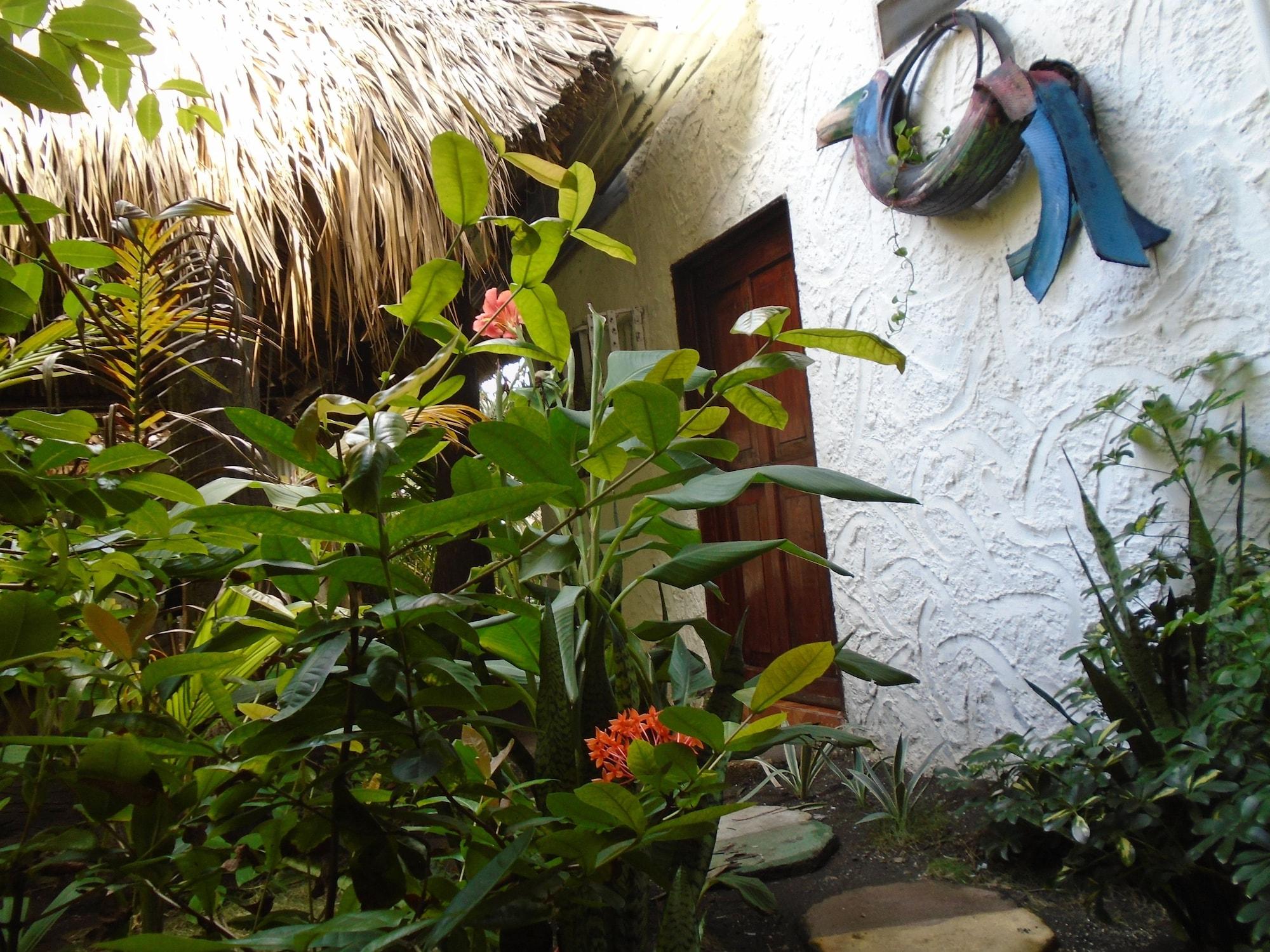 Vista Exterior Marbella Eco Lodge