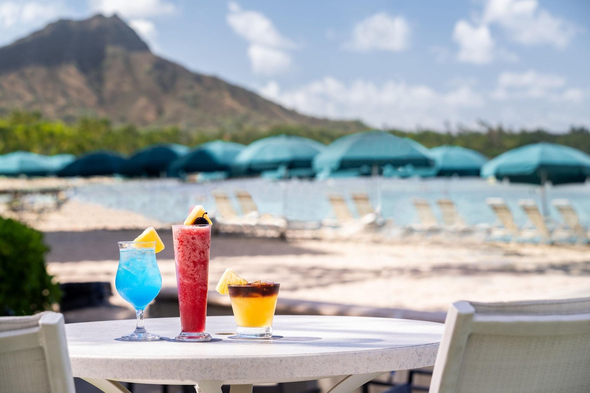 Playa Moana Surfrider, A Westin Resort & Spa, Waikiki Beach