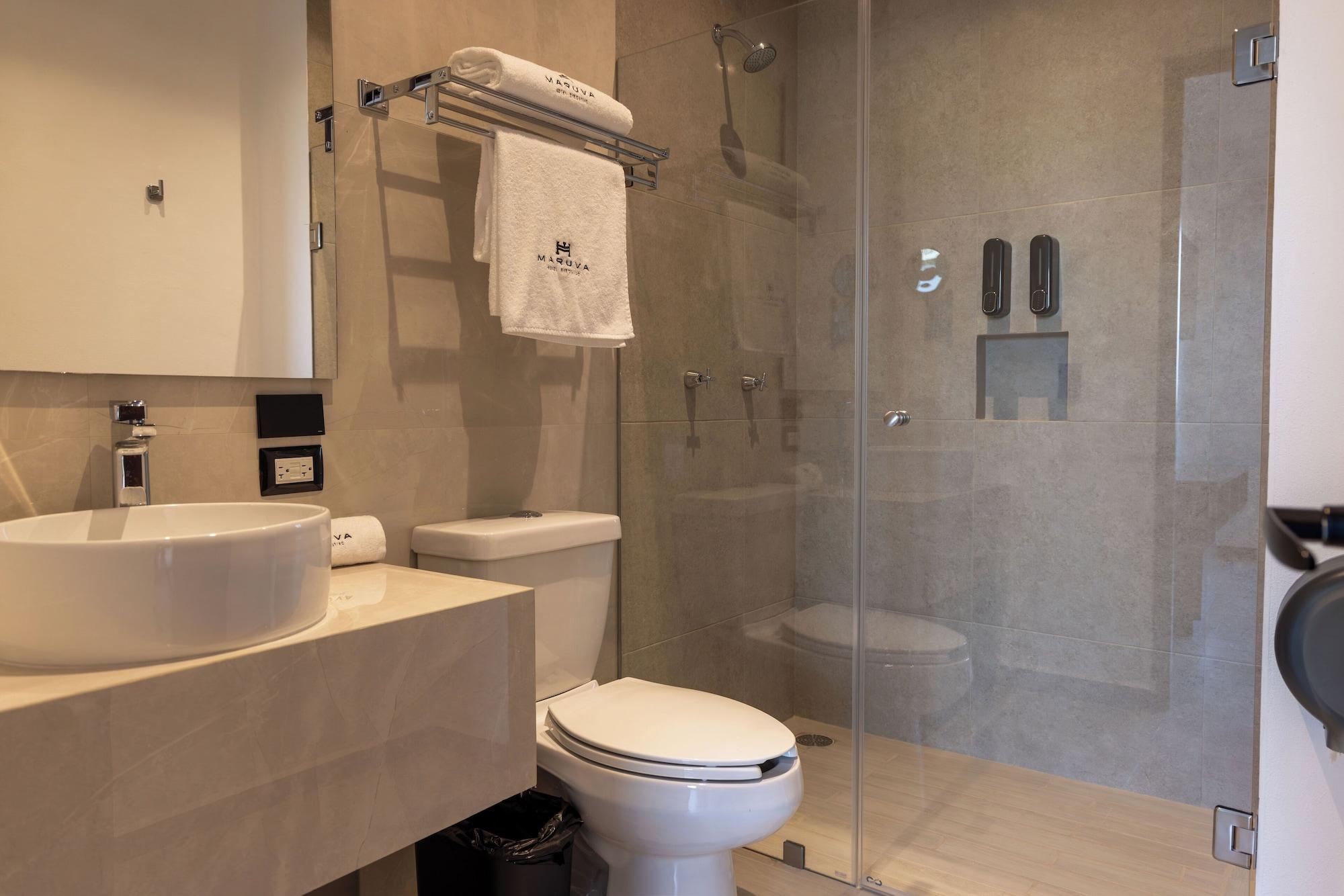 Equipamiento de Habitación MARUVA Hotel Ejecutivo