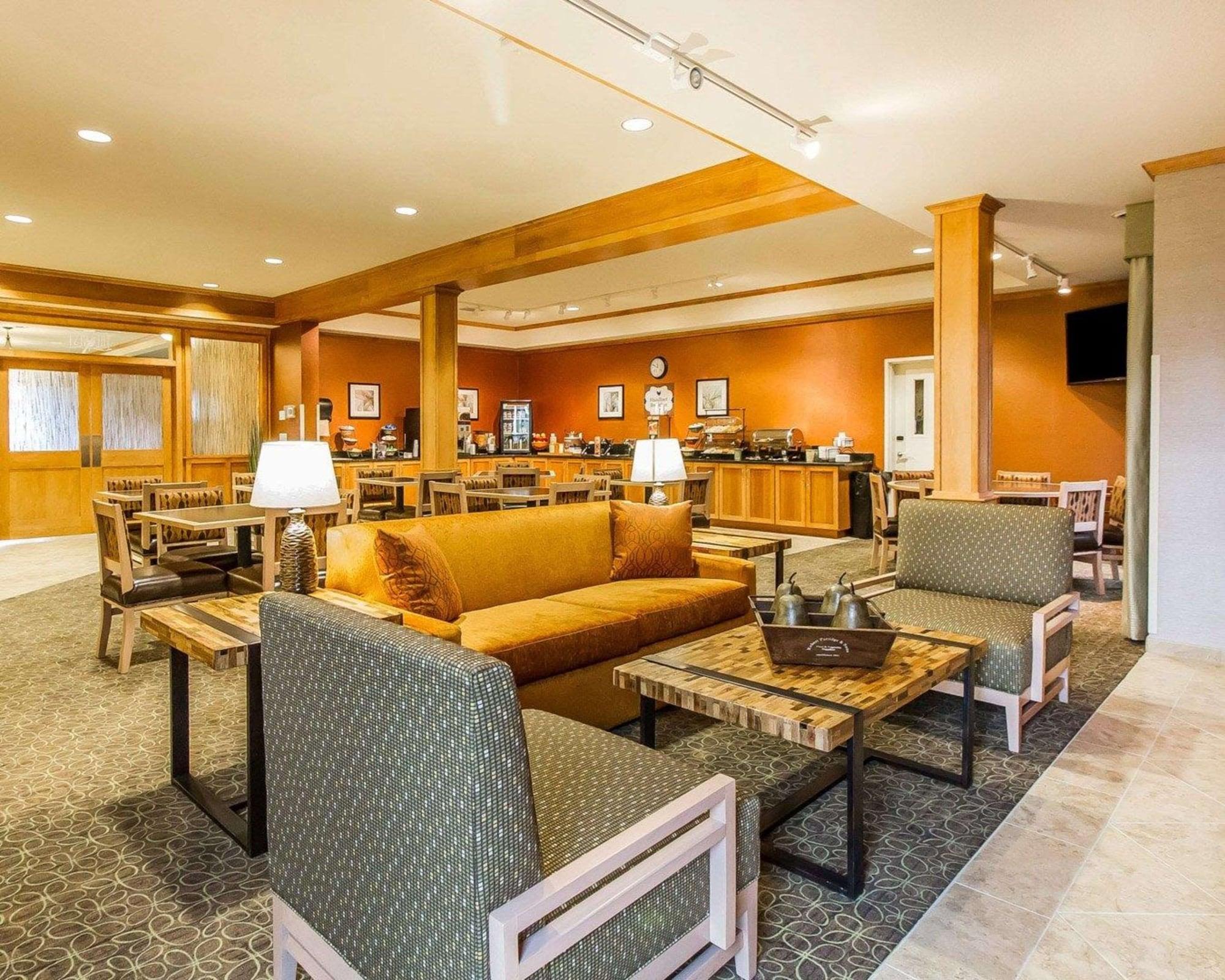 Restaurant MainStay Suites Stanley
