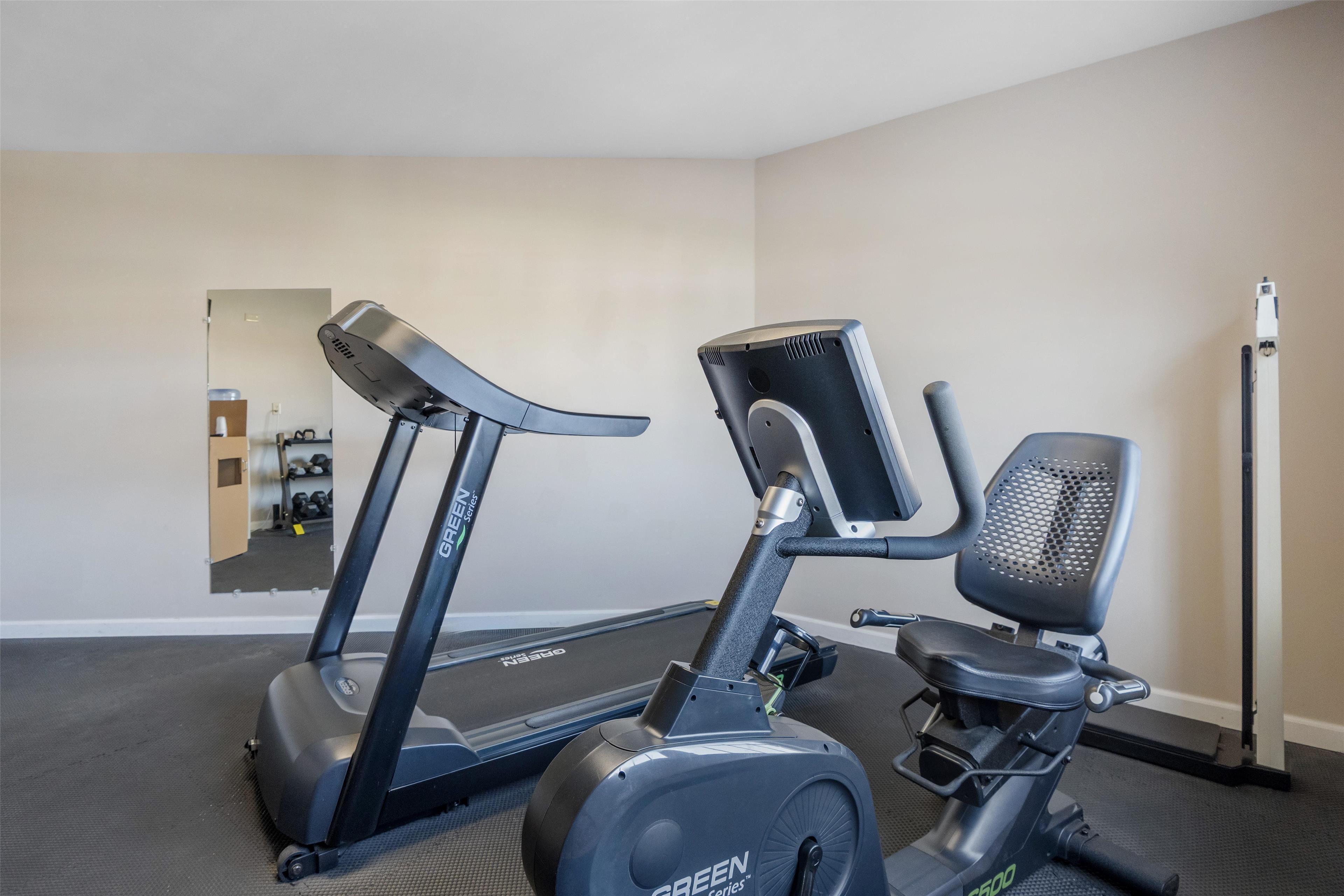 Gimnasio SureStay Plus Hotel by Best Western Auburn