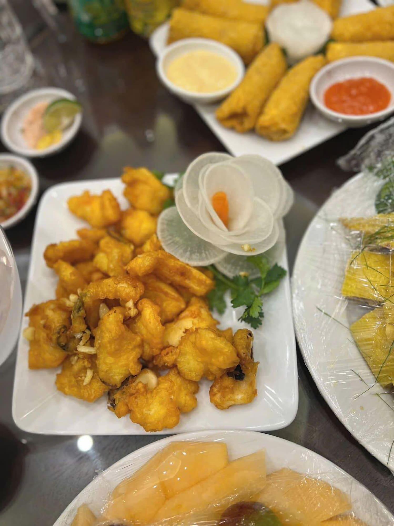 Restaurant TRA LINH HOTEL