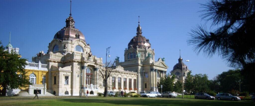 Spa WestSide Apartments by FirstHost