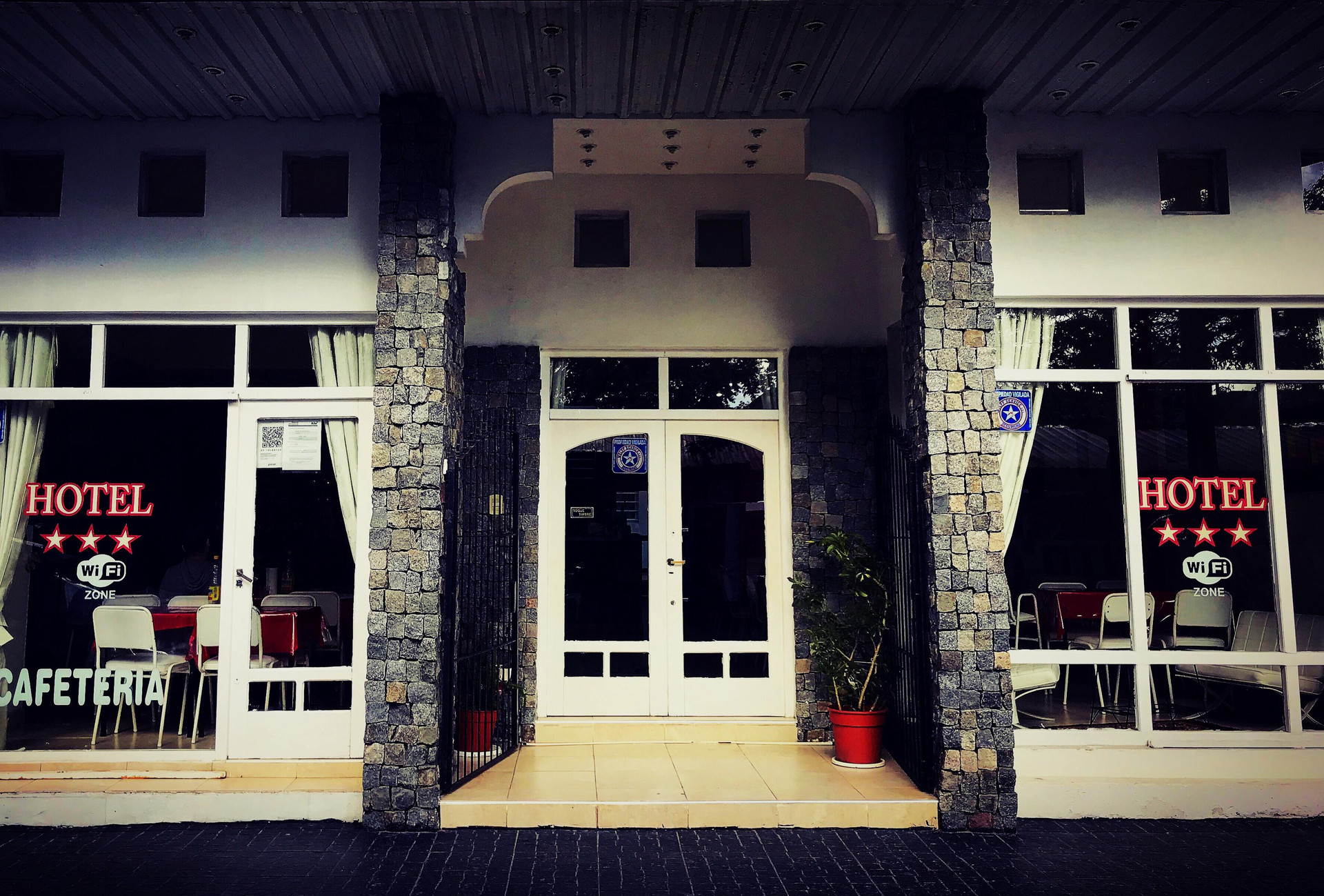 Vista Exterior Hotel Alfonso 1