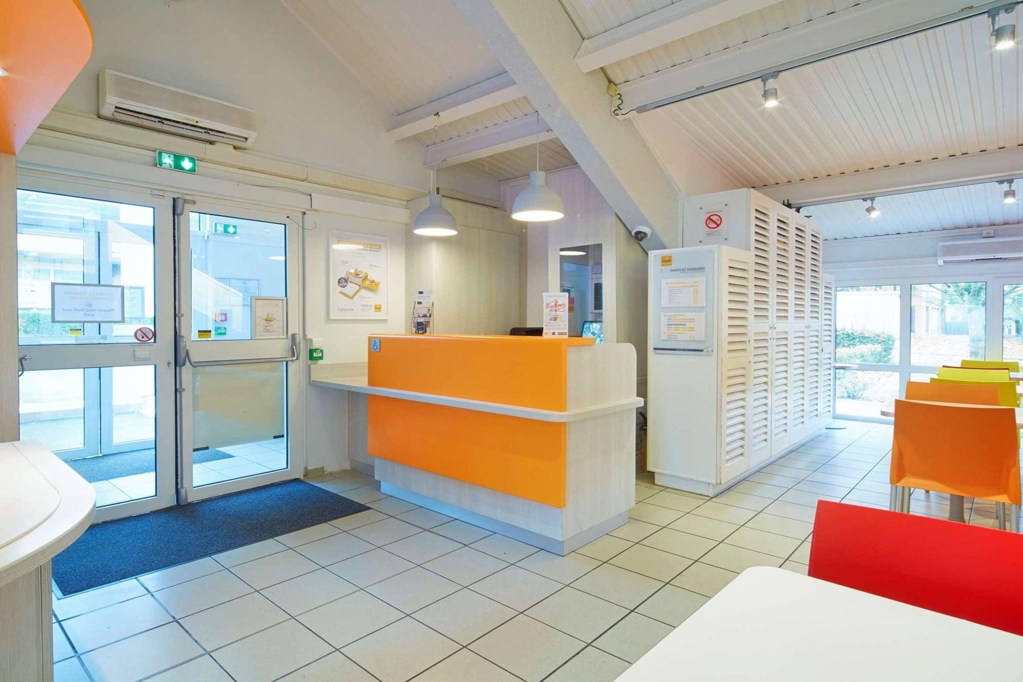 Vista Lobby Premiere Classe Marne La Vallee - Torcy