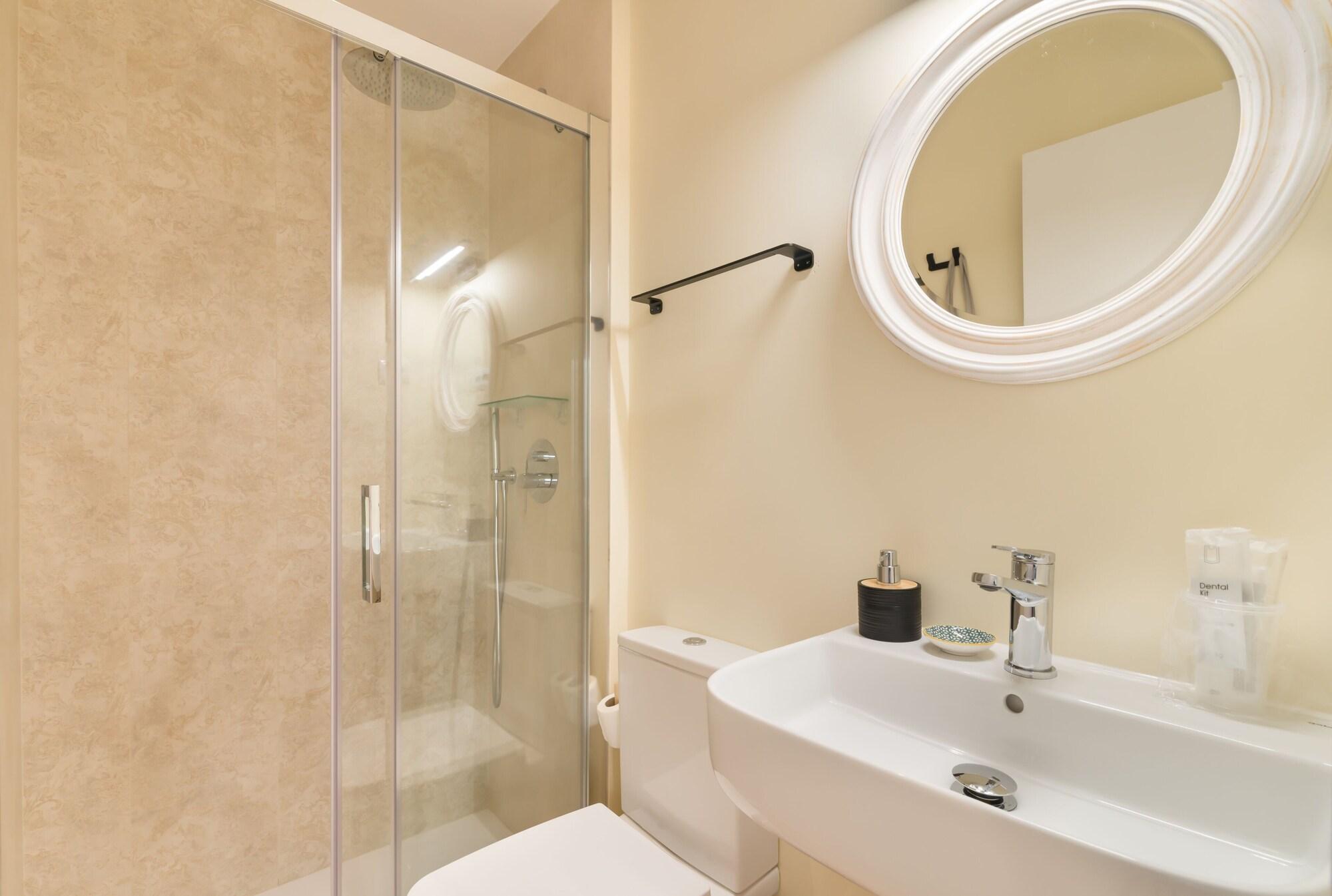 Equipamiento de Habitación Hostal Evoke Madrid