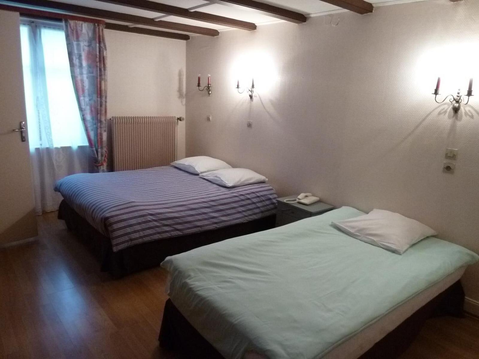 Habitación Hotel aux deux clefs